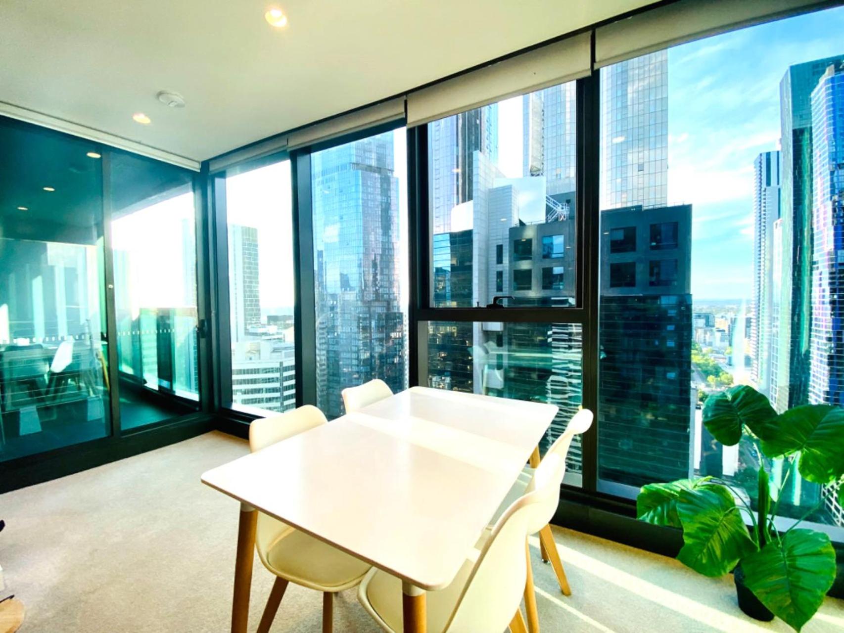 EPORO Tower Modern Apartments Melbourne Central CBD