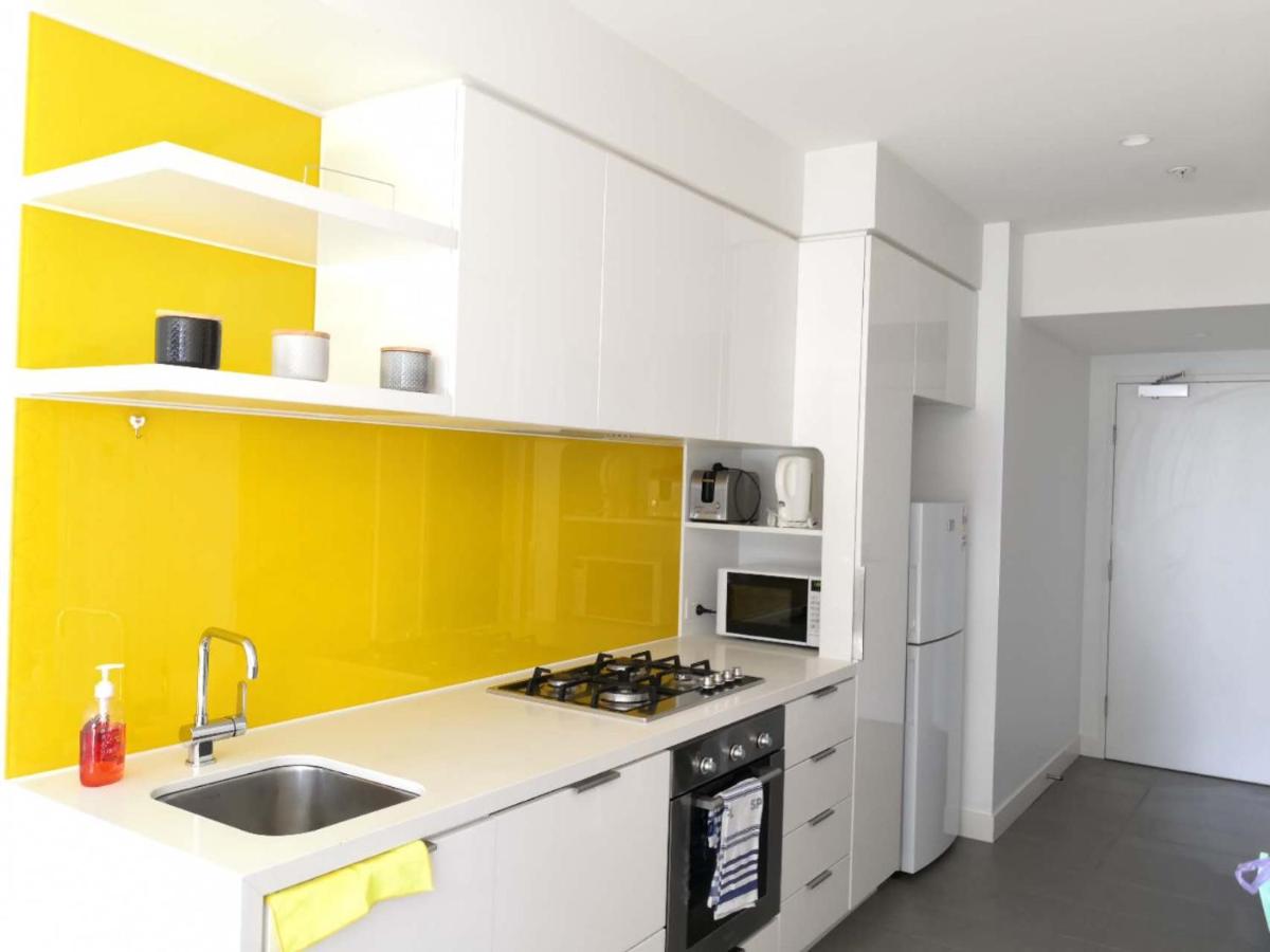 EPORO Tower Modern Apartments Melbourne Central CBD