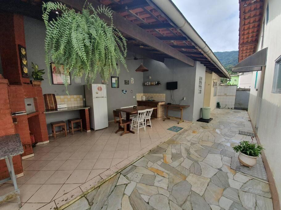 Casa em praia de Juquehy.
