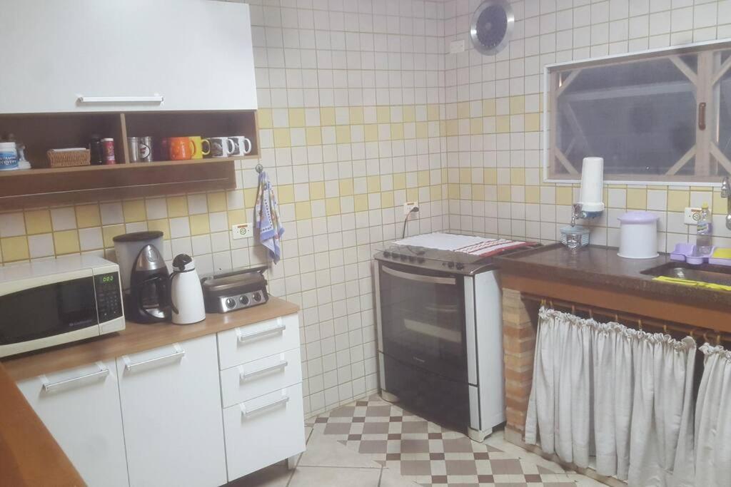 Casa em praia de Juquehy.