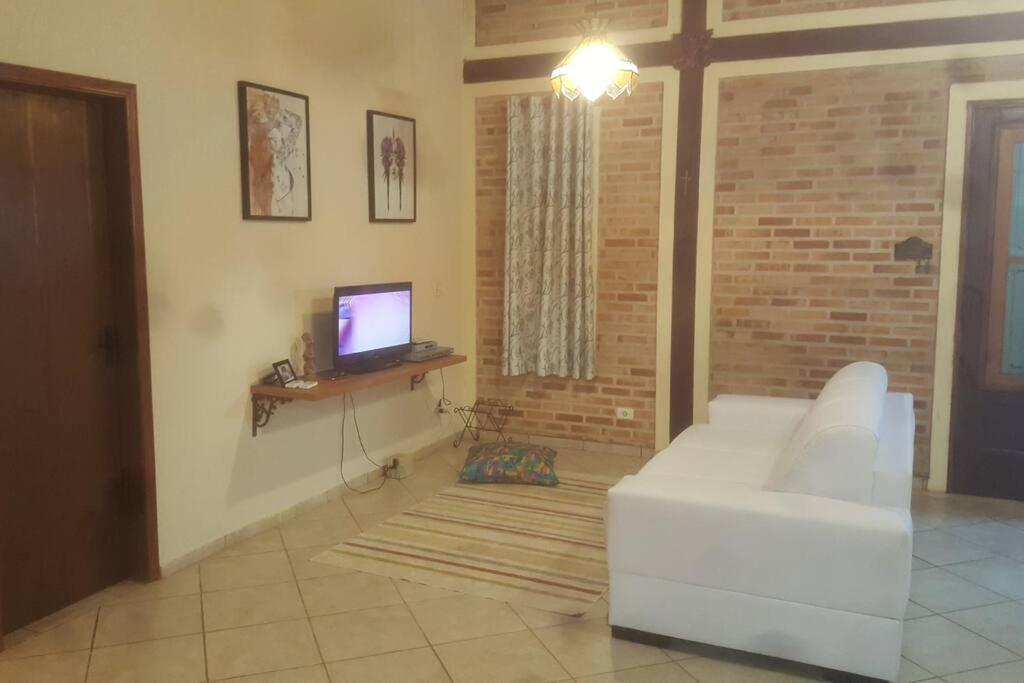 Casa em praia de Juquehy.