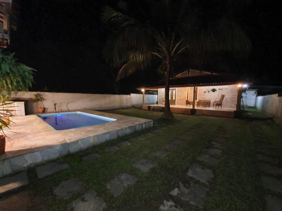 Casa em praia de Juquehy.