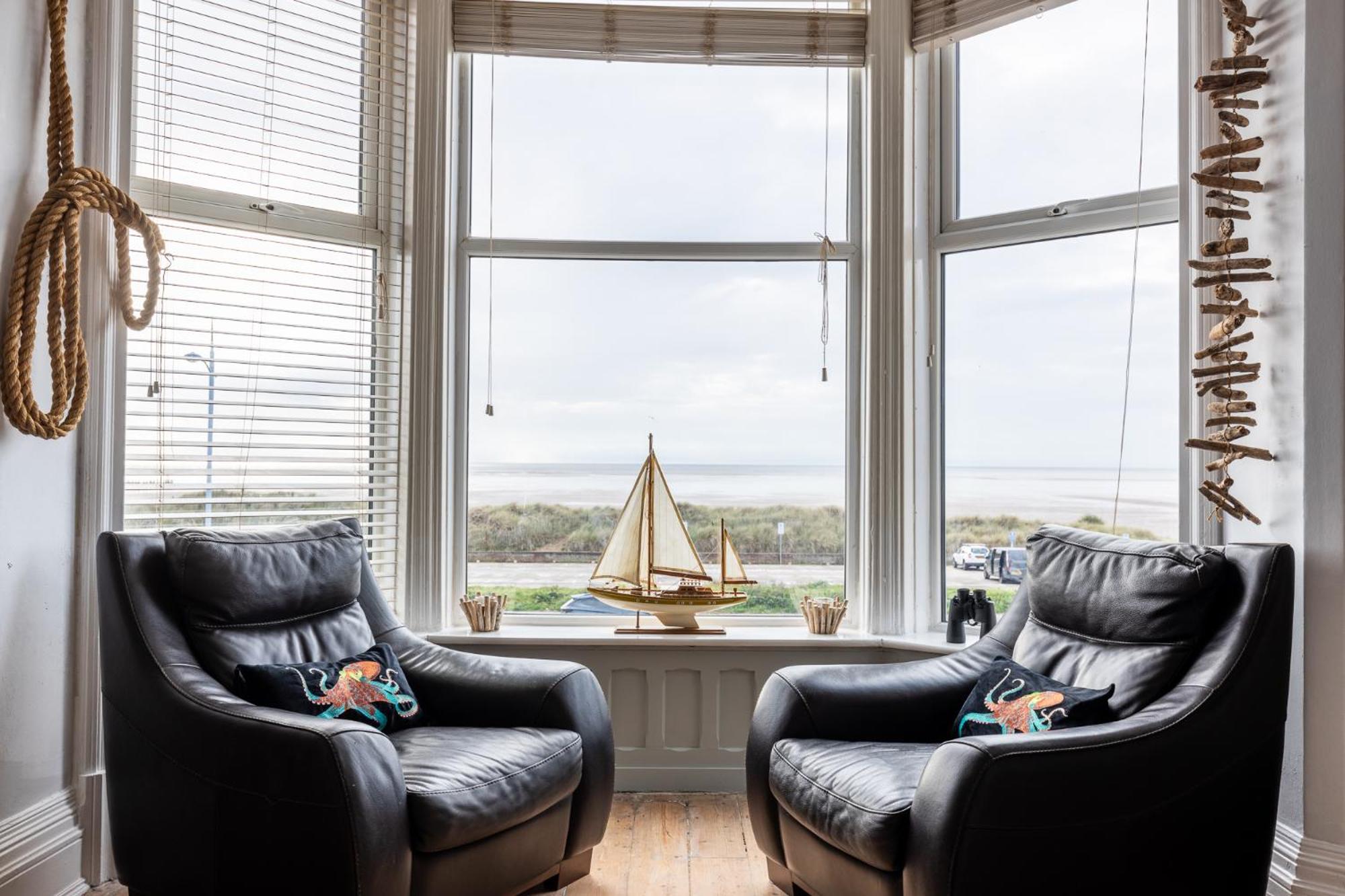 Beach Lookout - SEA VIEWS view 2
