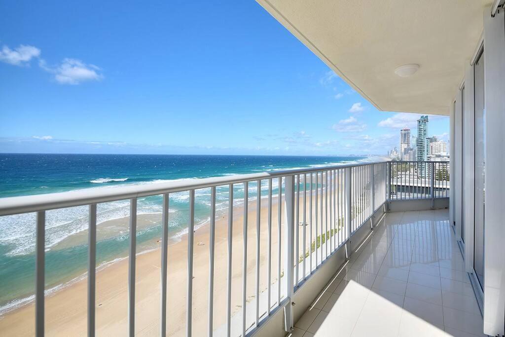 Spectacular Luxury Beachfront Apartment