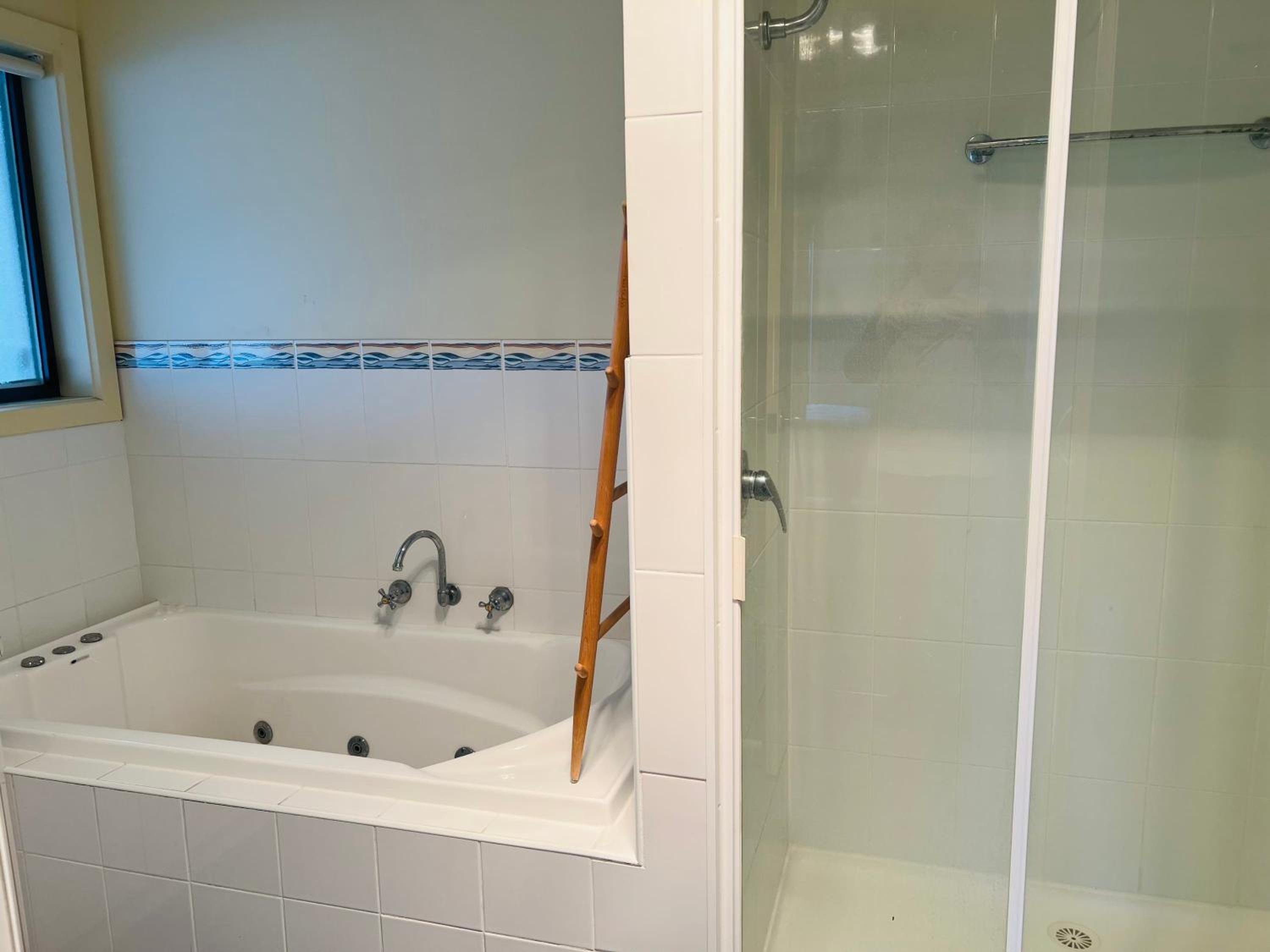 Lo Quay - Pet Friendly Outside