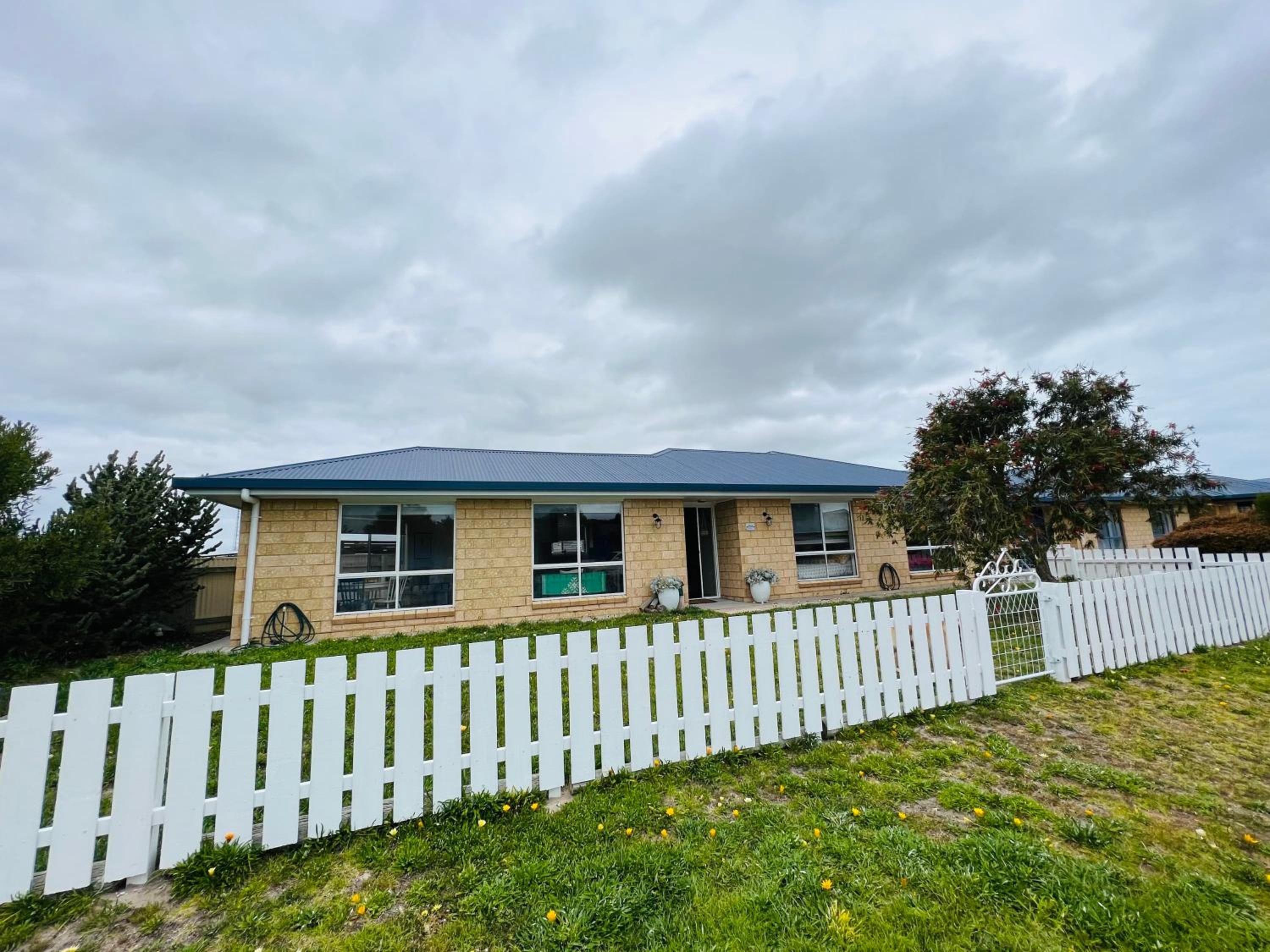 Lo Quay - Pet Friendly Outside