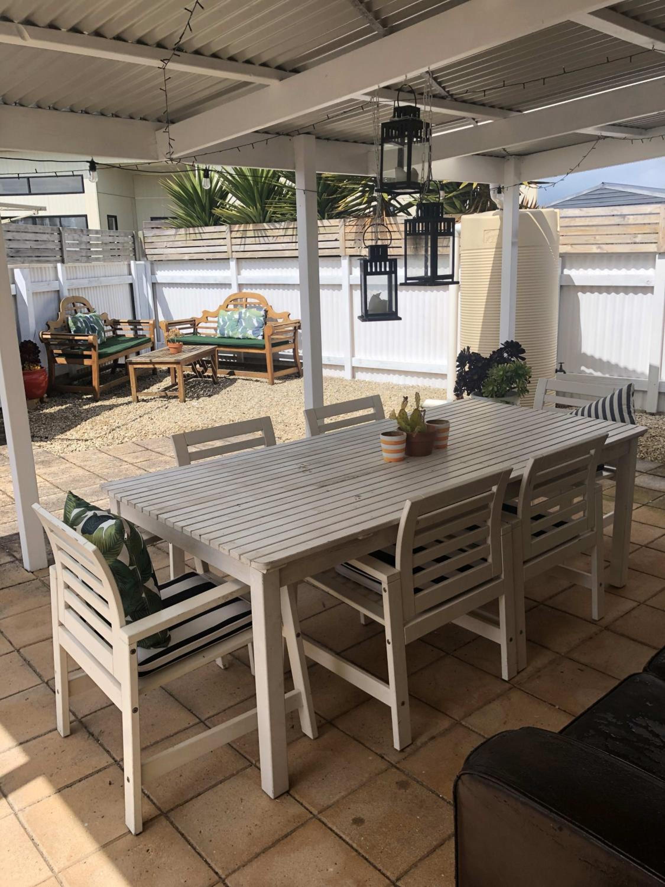 Lo Quay - Pet Friendly Outside