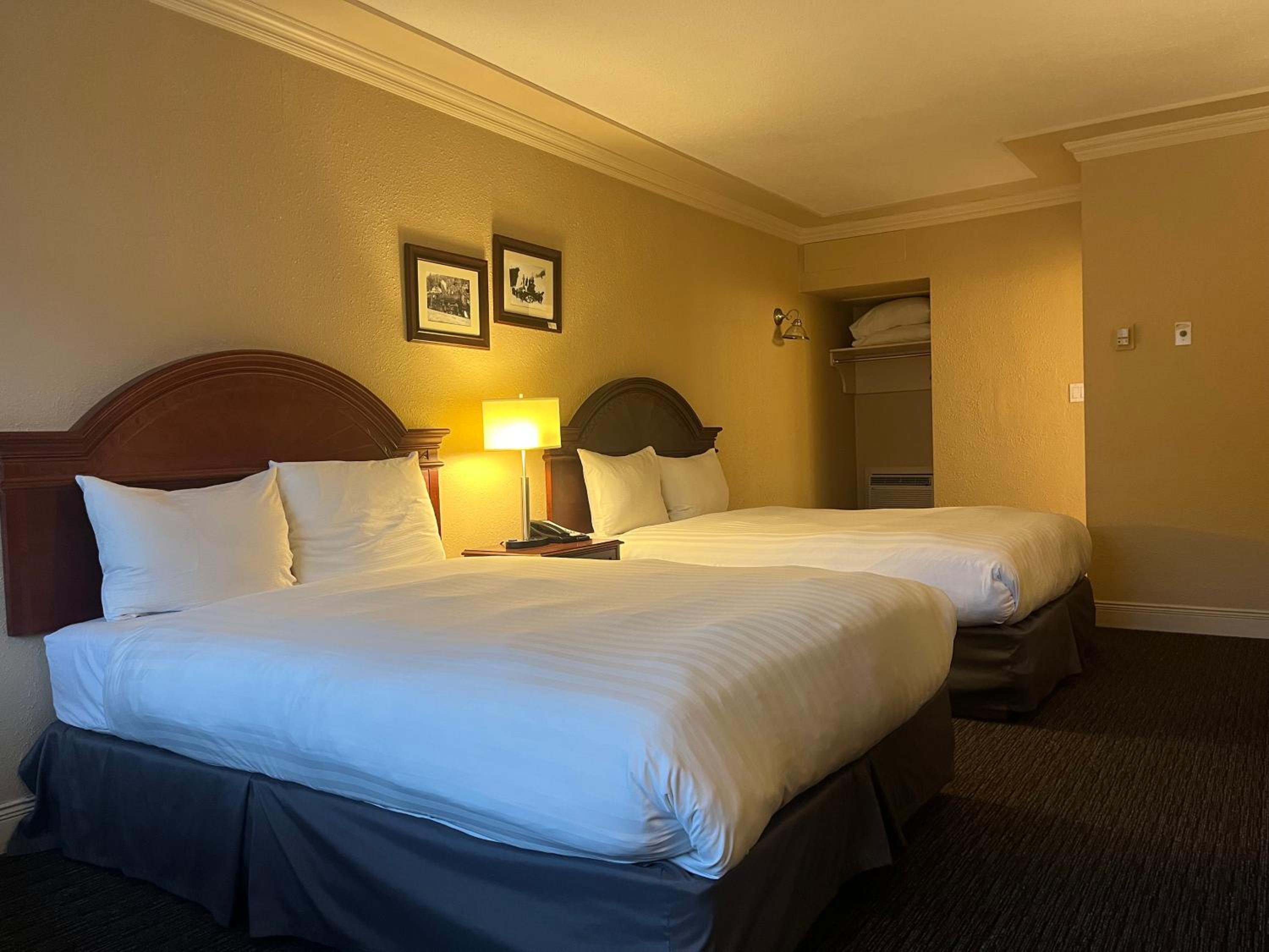 Revelstoke Lodge