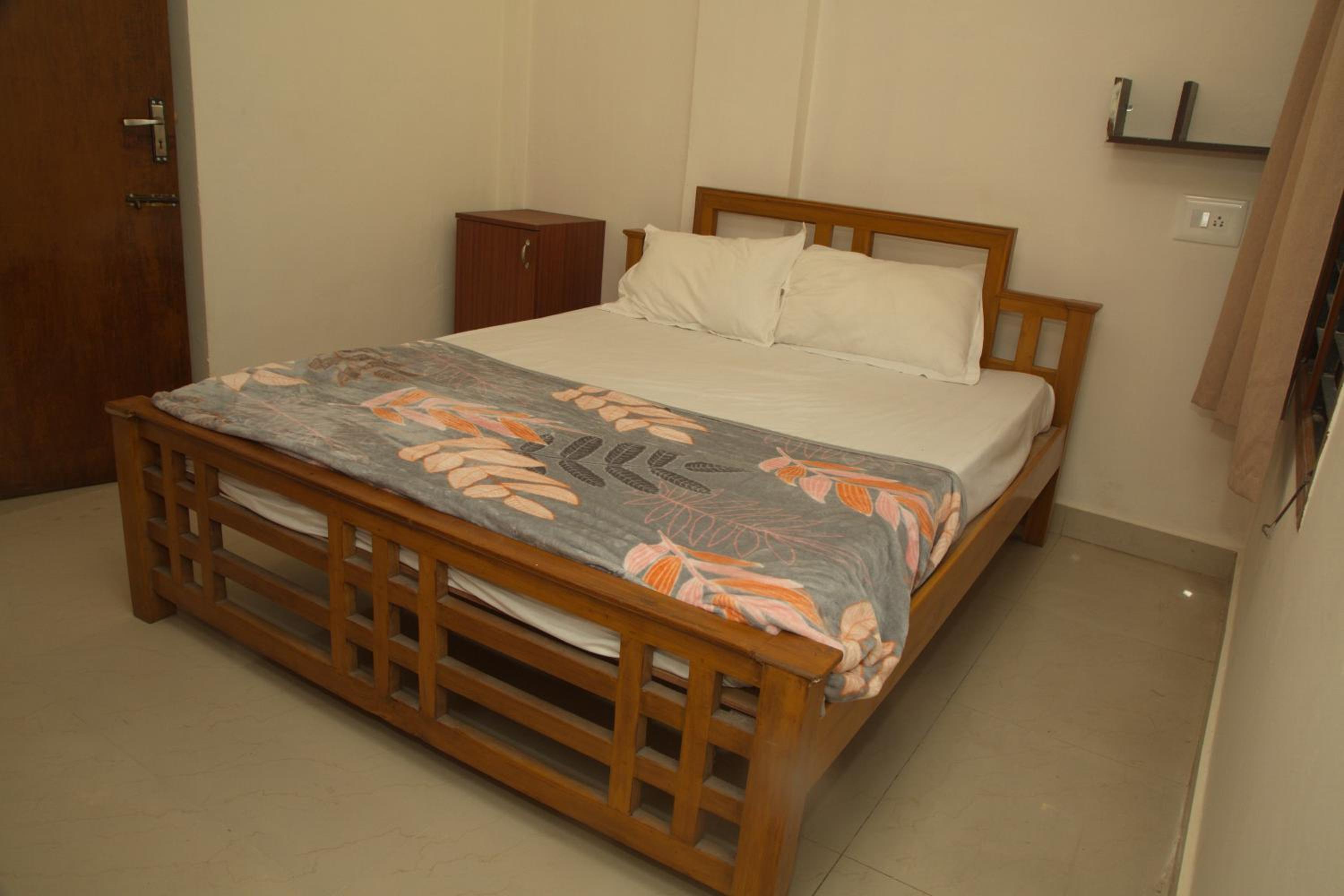 IZI APOLLO STAY view 2