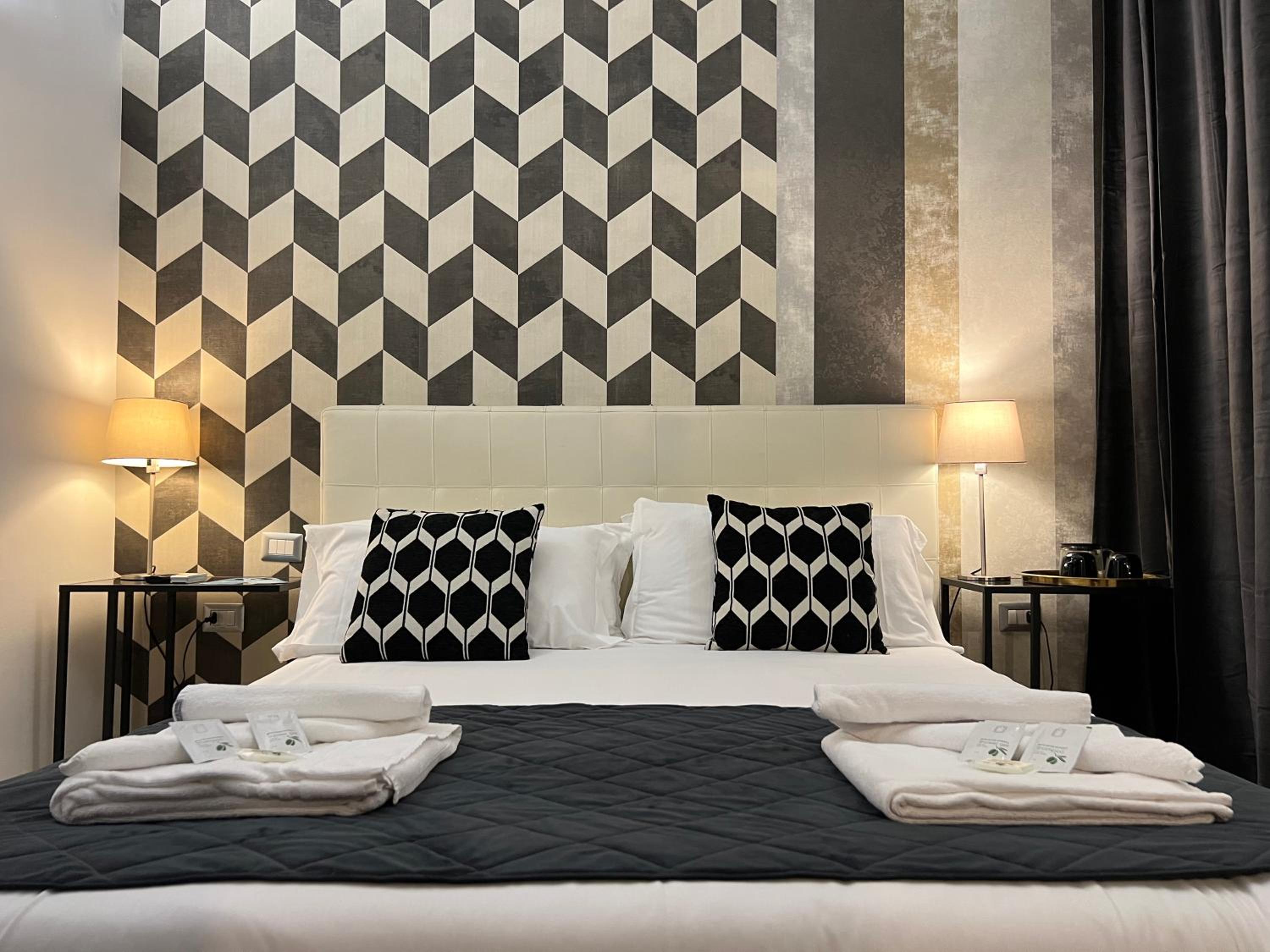 VATICAN LUXURY SUITE photo 3