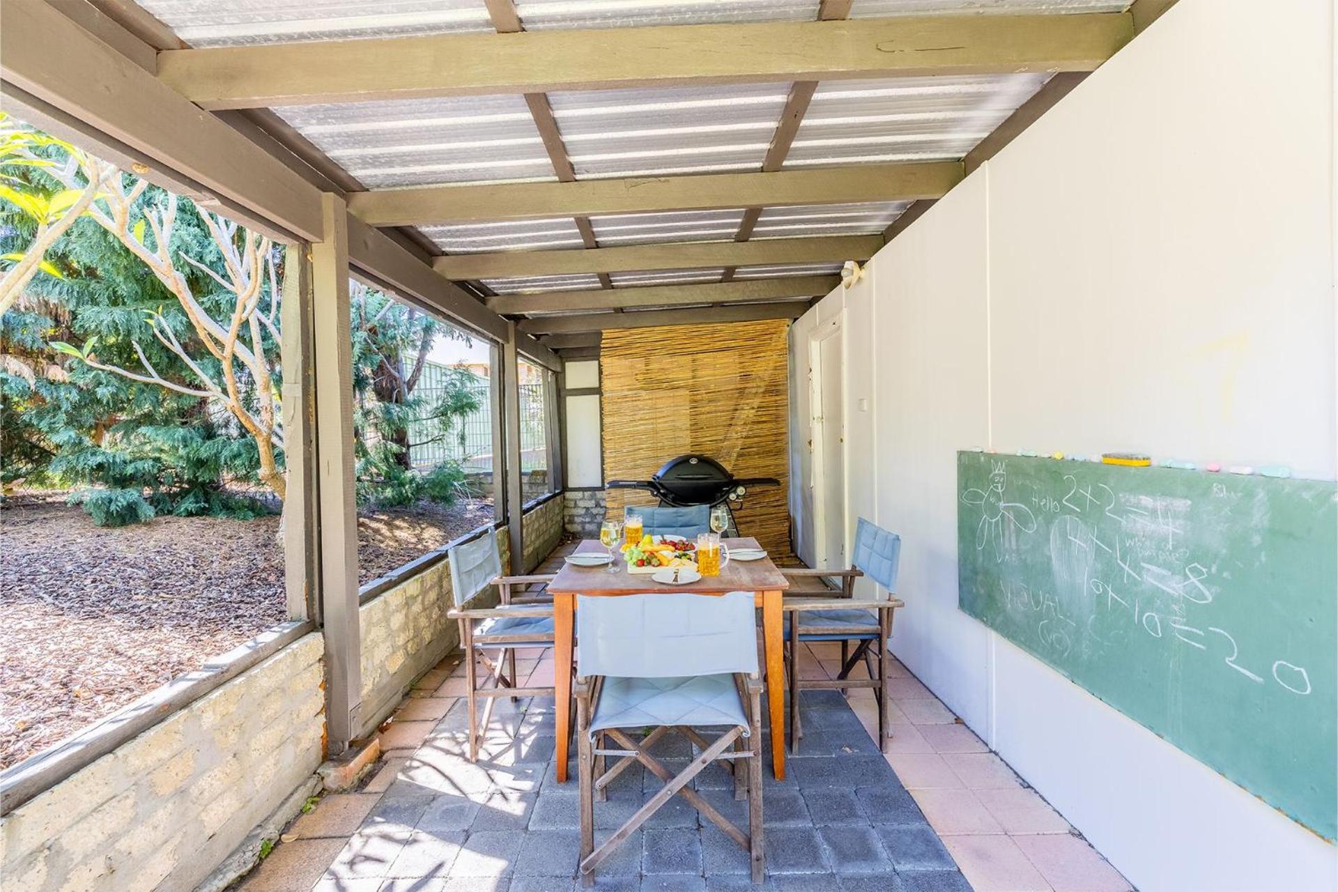 23 Lentara St - pet friendly, air con, Wi-Fi, boat parking
