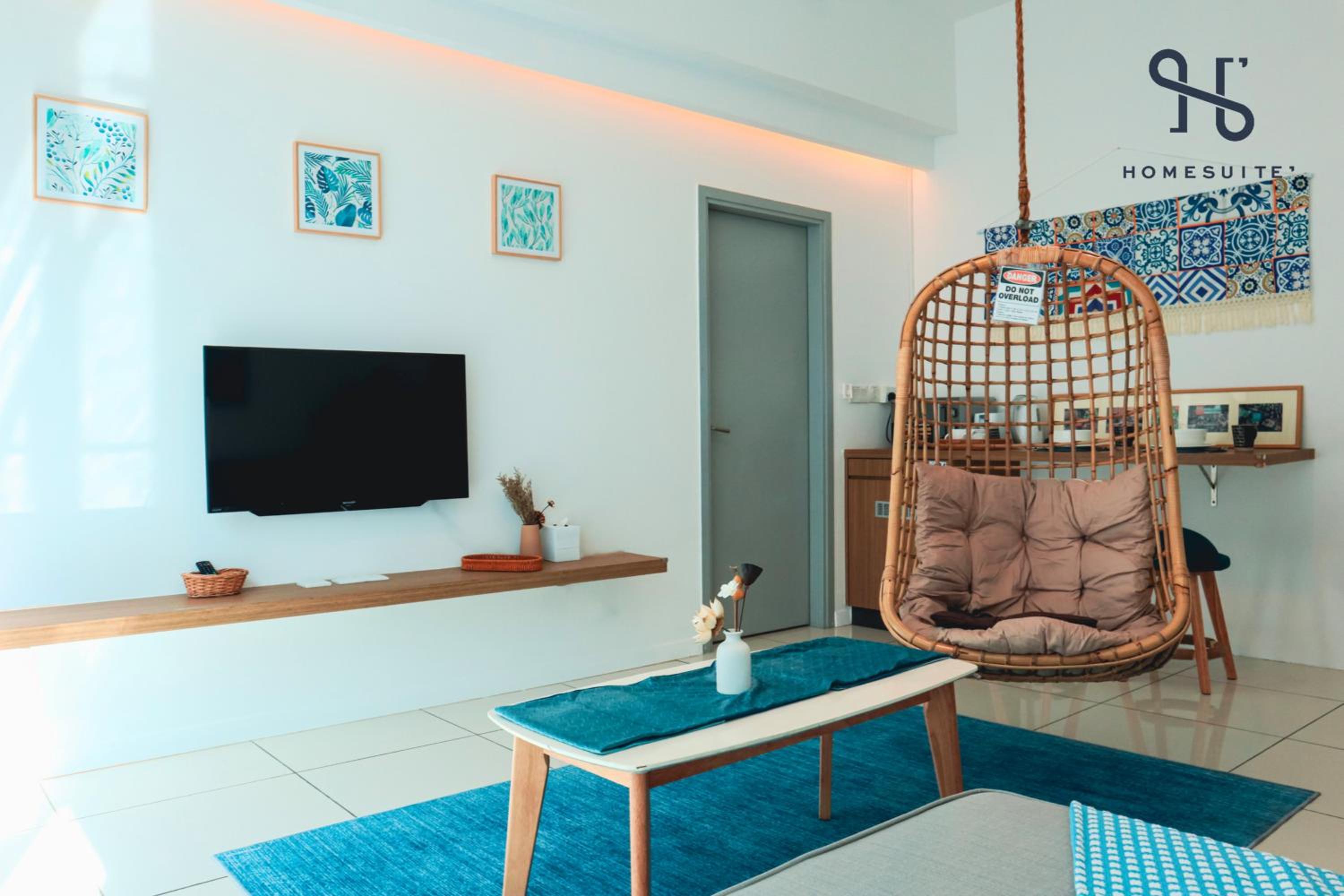 Homesuite' Home at Sutera Avenue