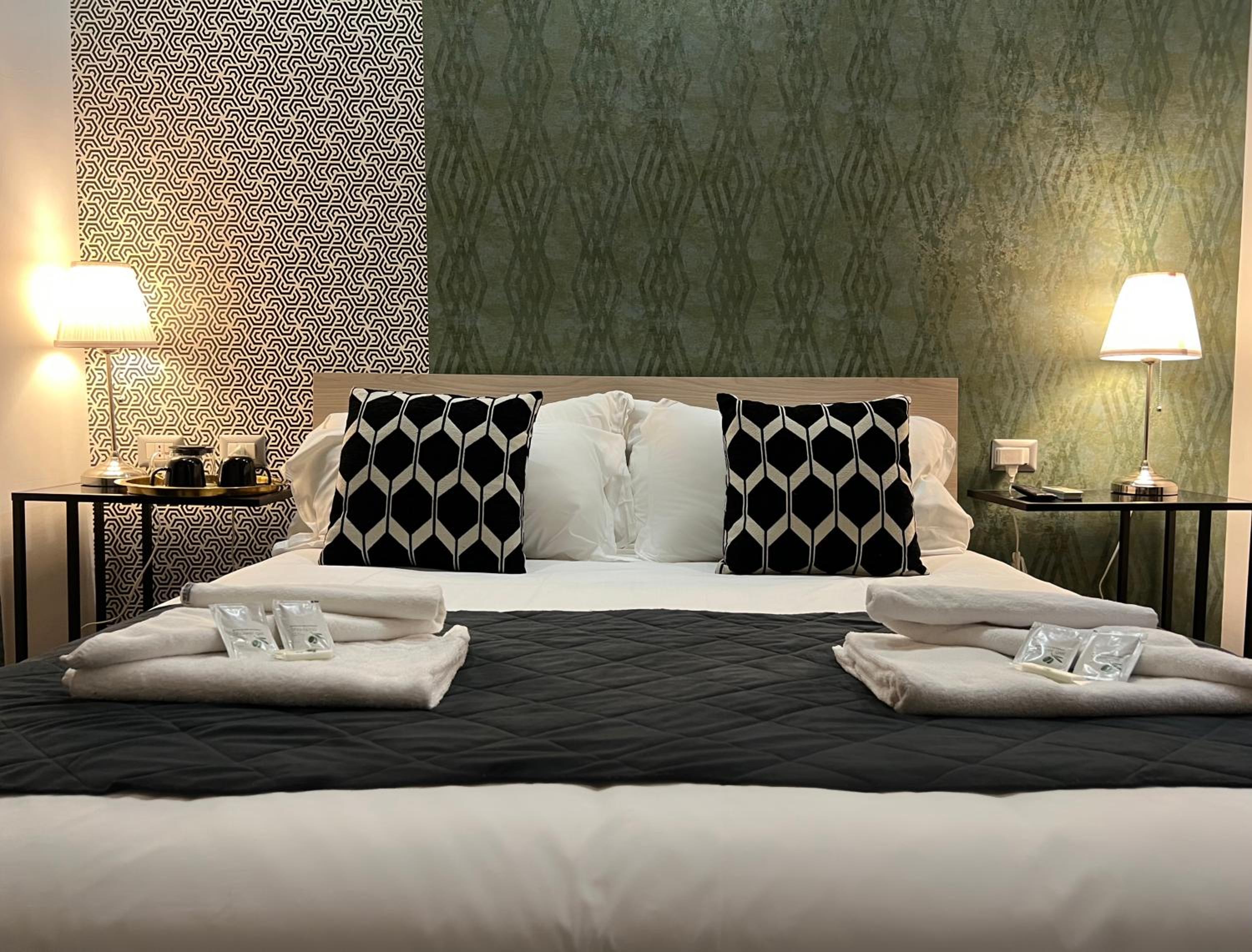 VATICAN LUXURY SUITE photo 4