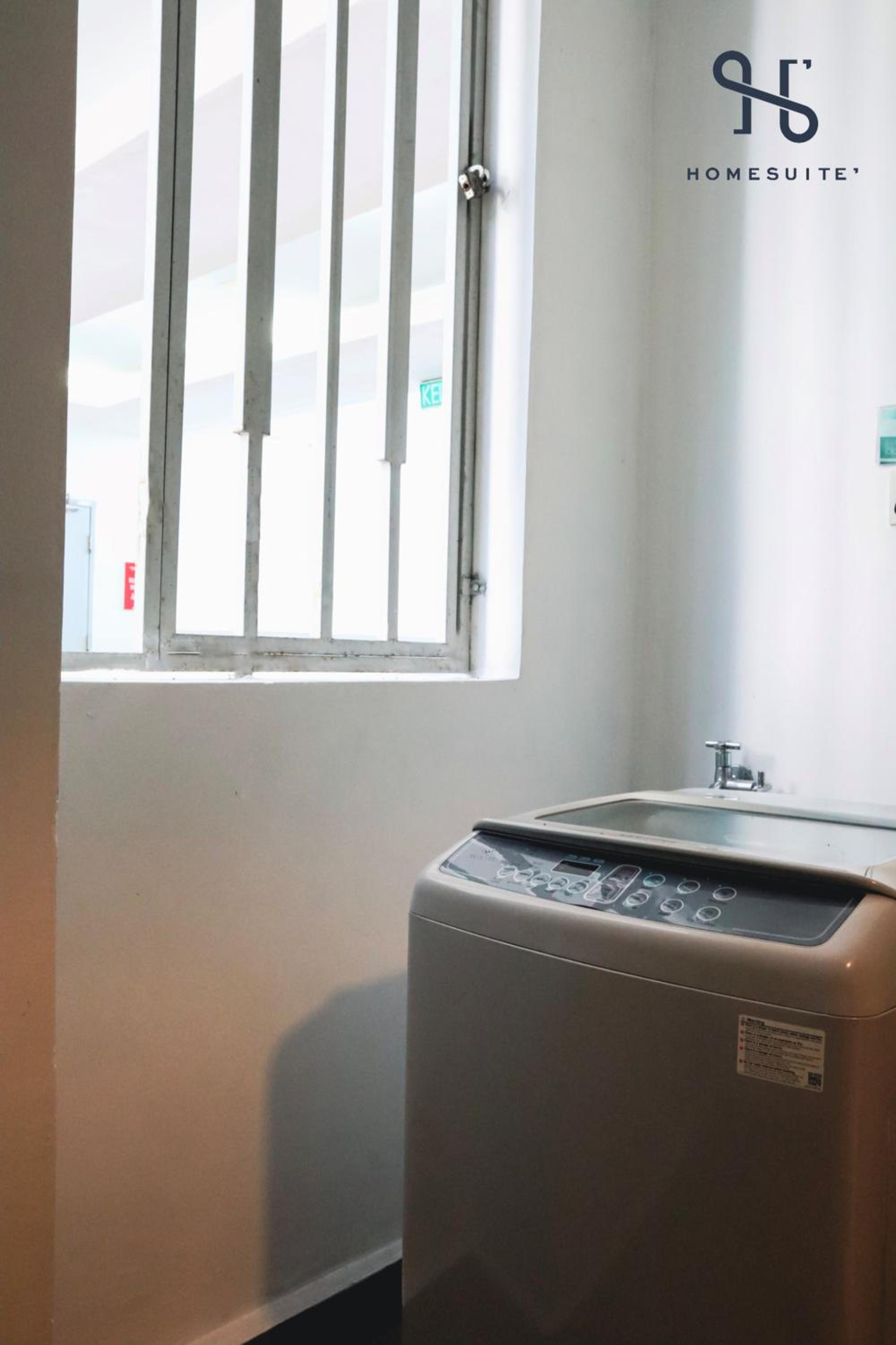 Homesuite' Home at Sutera Avenue