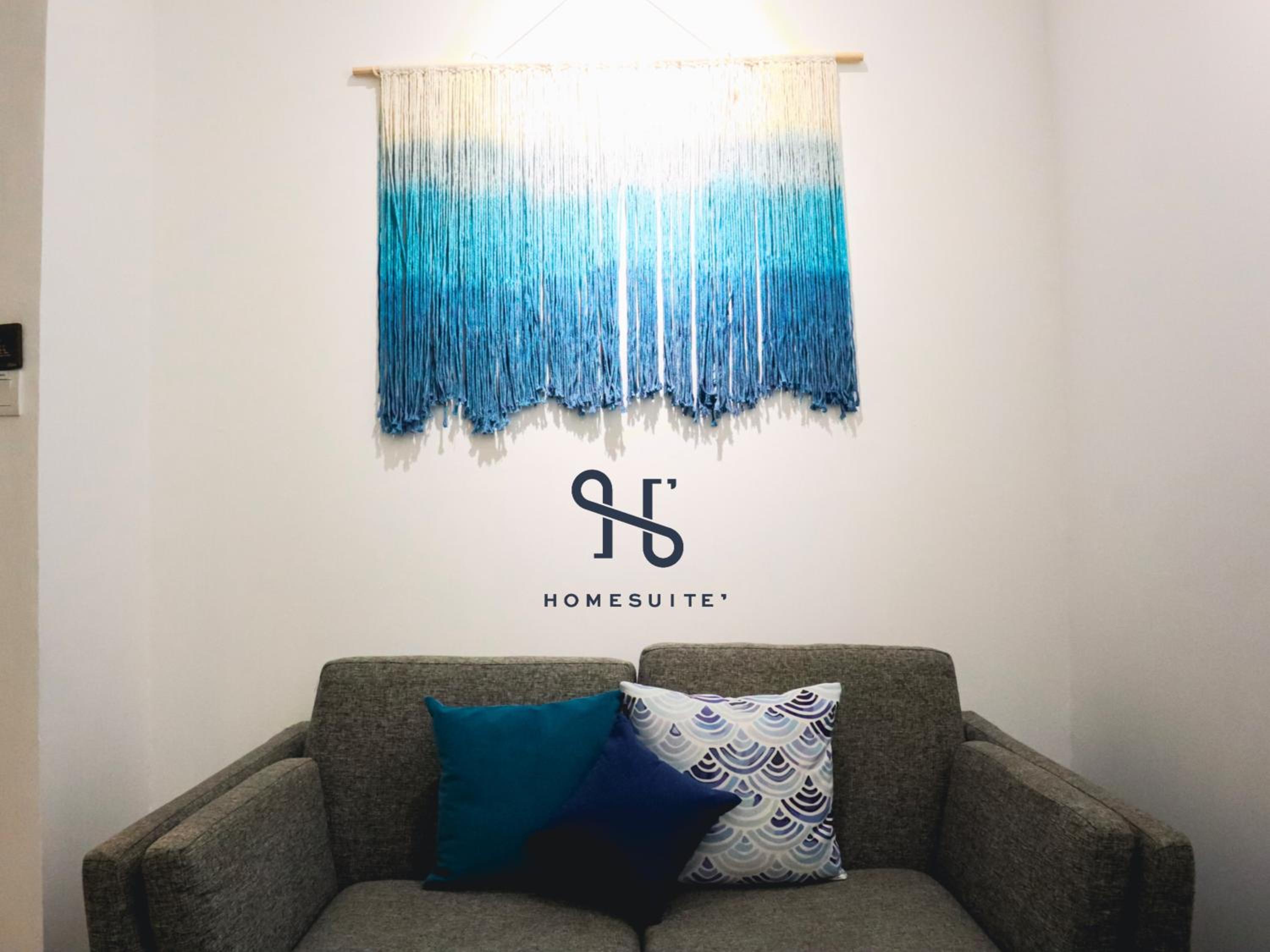 Homesuite' Home at Sutera Avenue