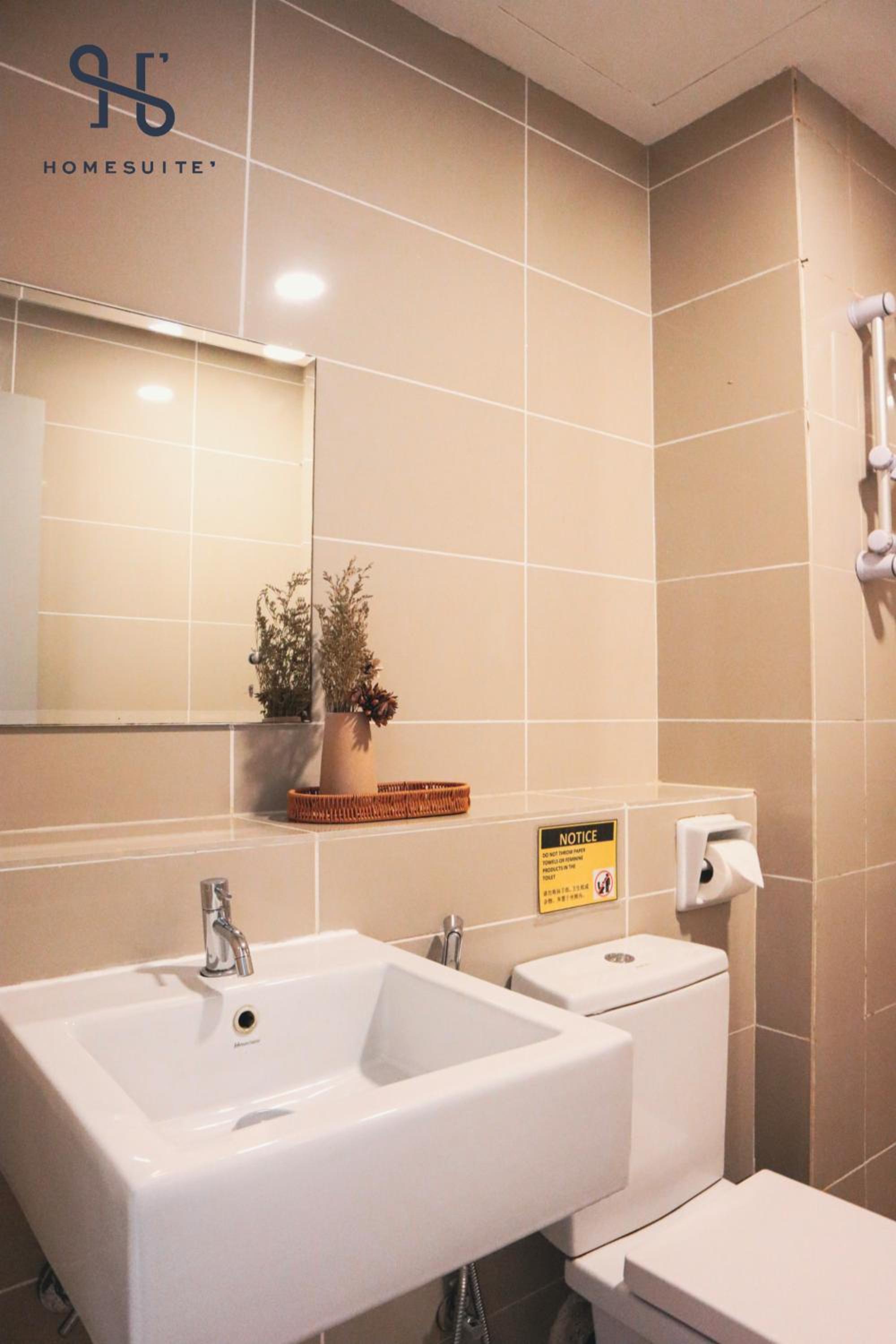 Homesuite' Home at Sutera Avenue