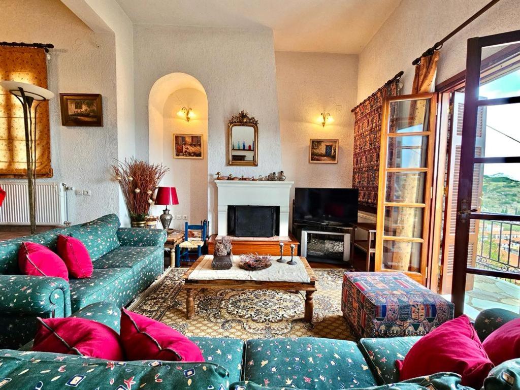 Duke's Horizon Villa in Arachova