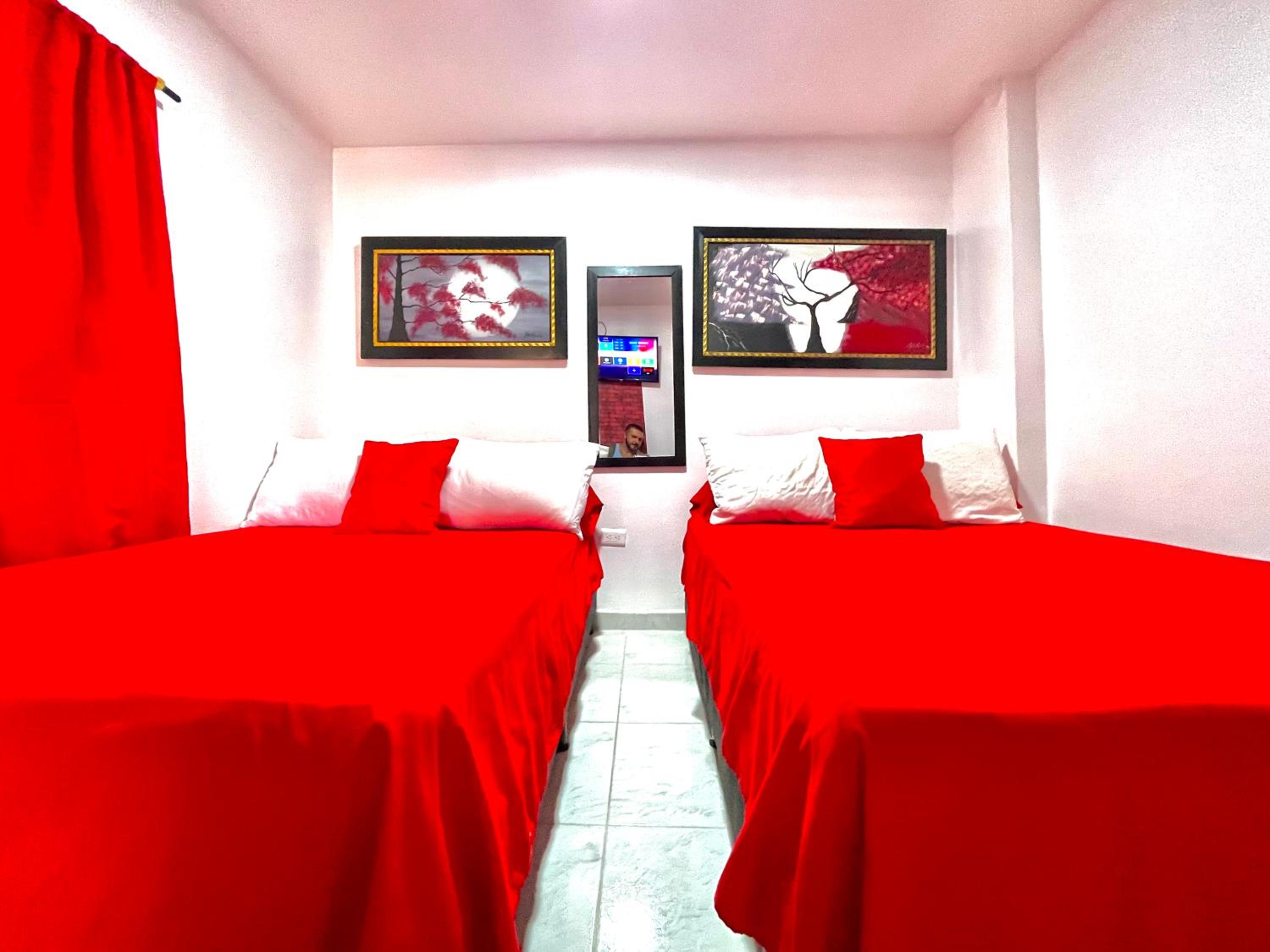 Edificio Victory Medellin - Apartamentos Acogedores y Equipados 100MB Wi-Fi, Central & Terraza Compartida