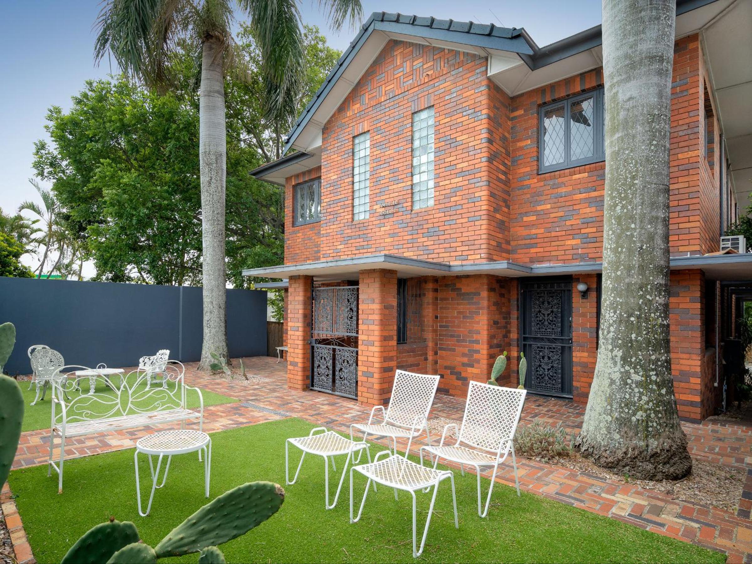 Anville Court