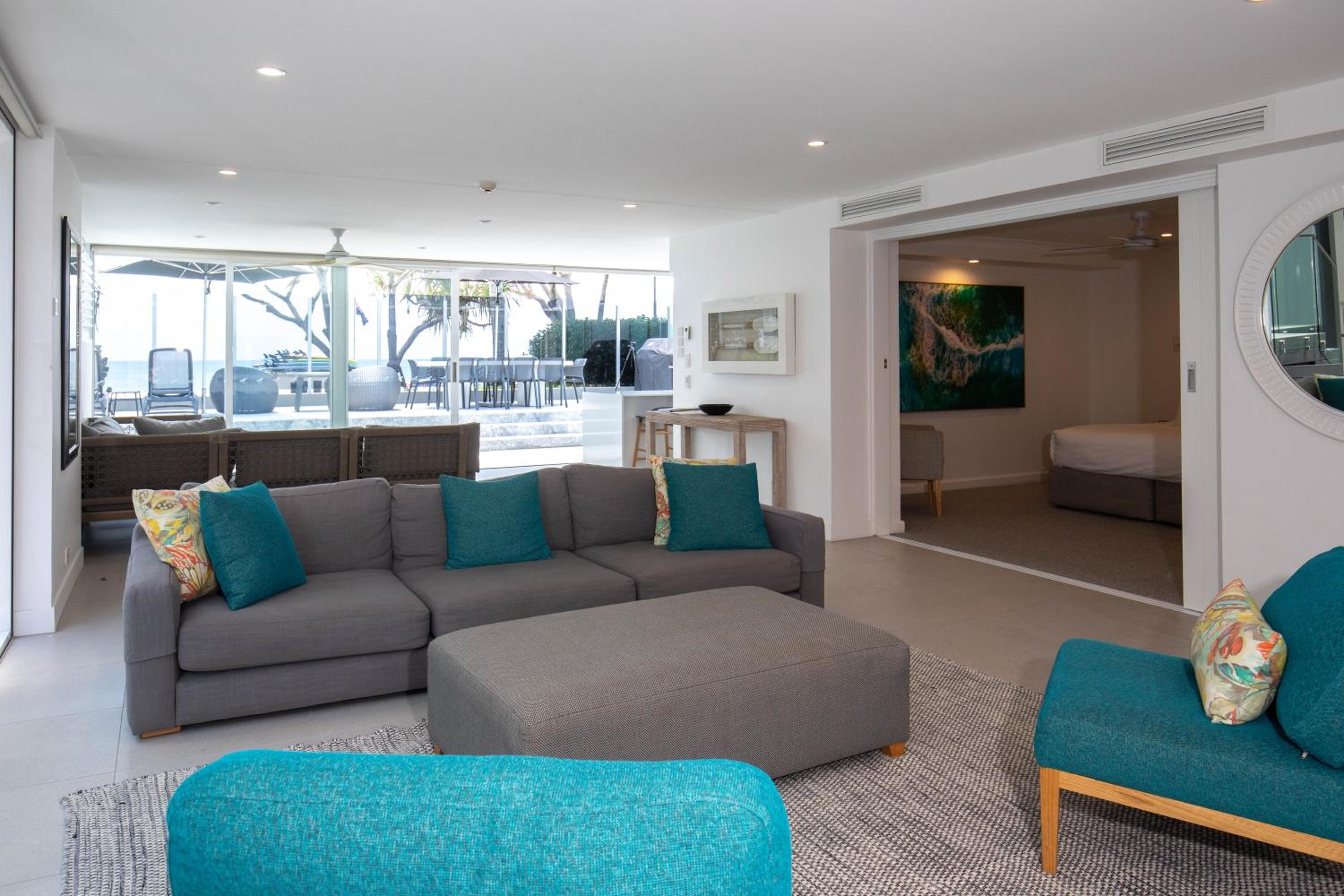 71 Hastings - Beachfront