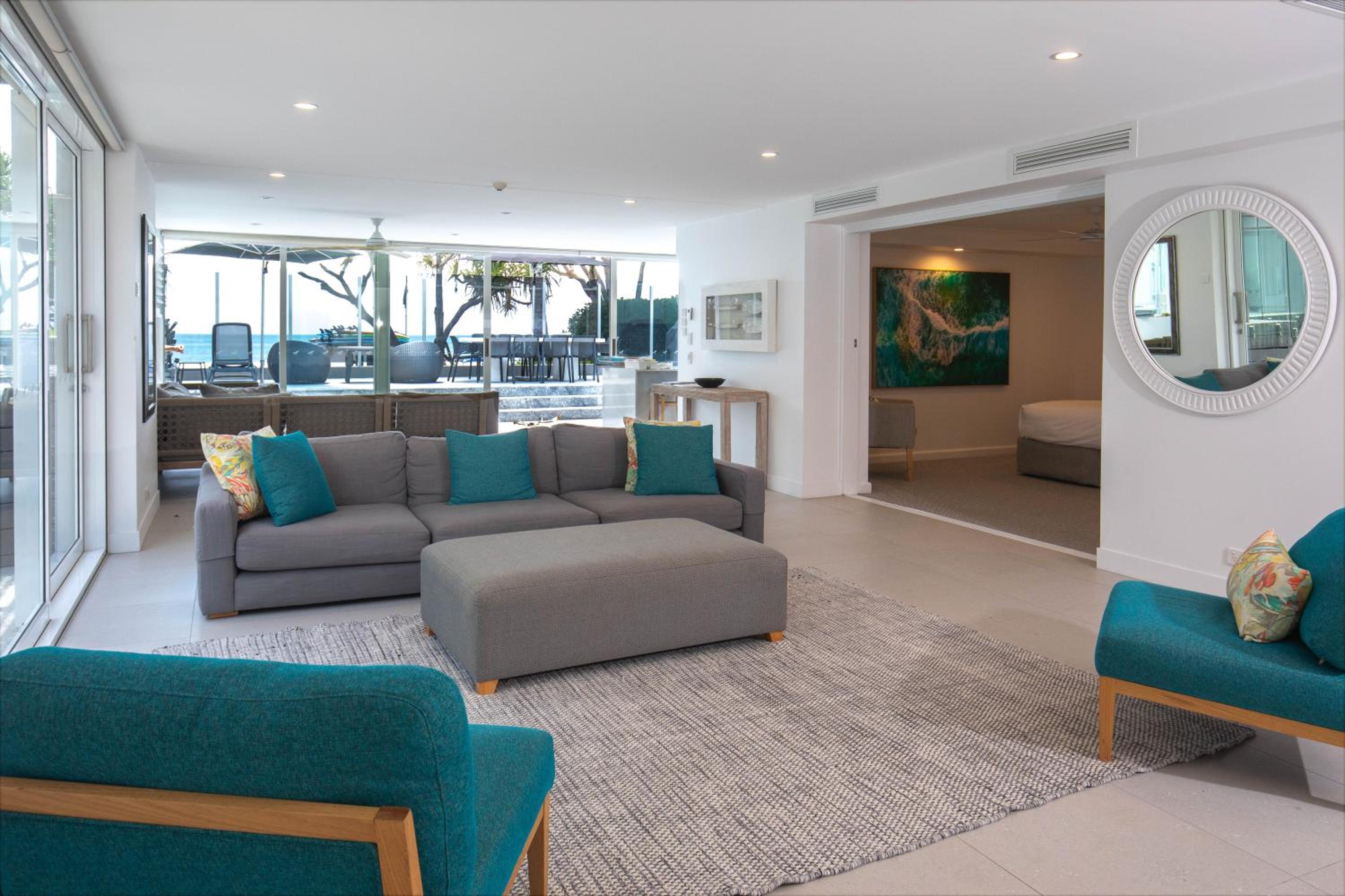 71 Hastings - Beachfront