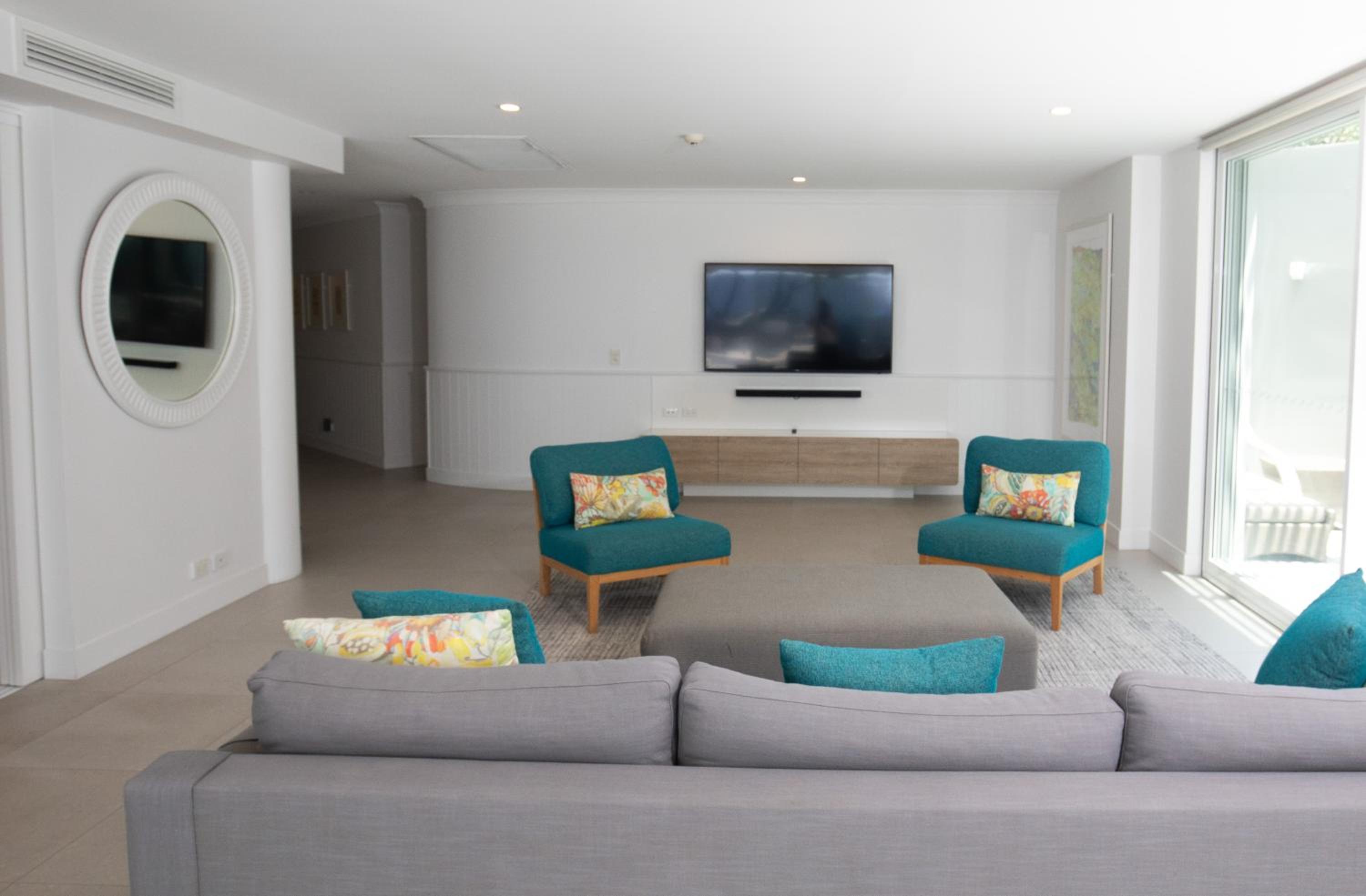 71 Hastings - Beachfront