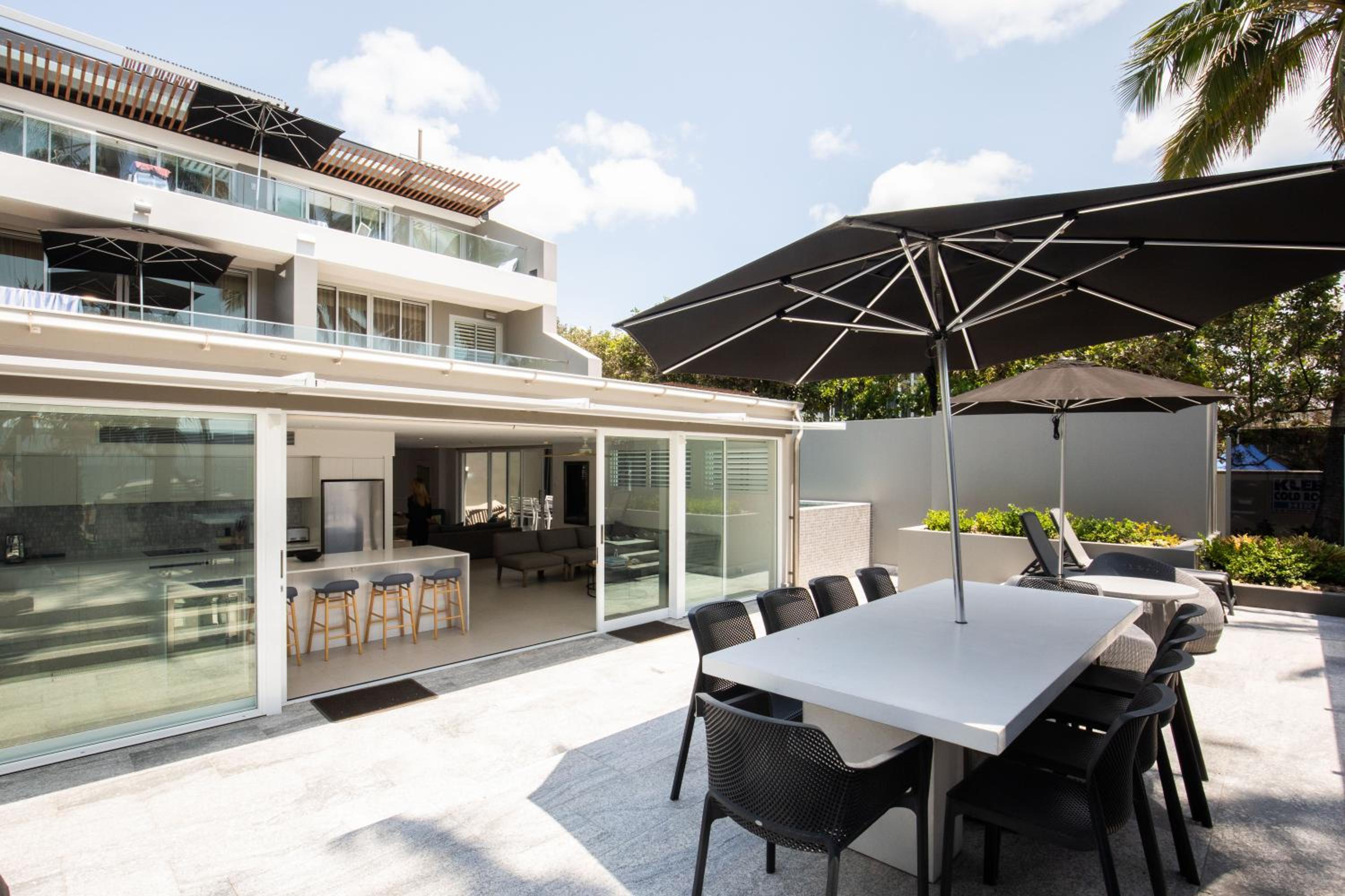 71 Hastings - Beachfront