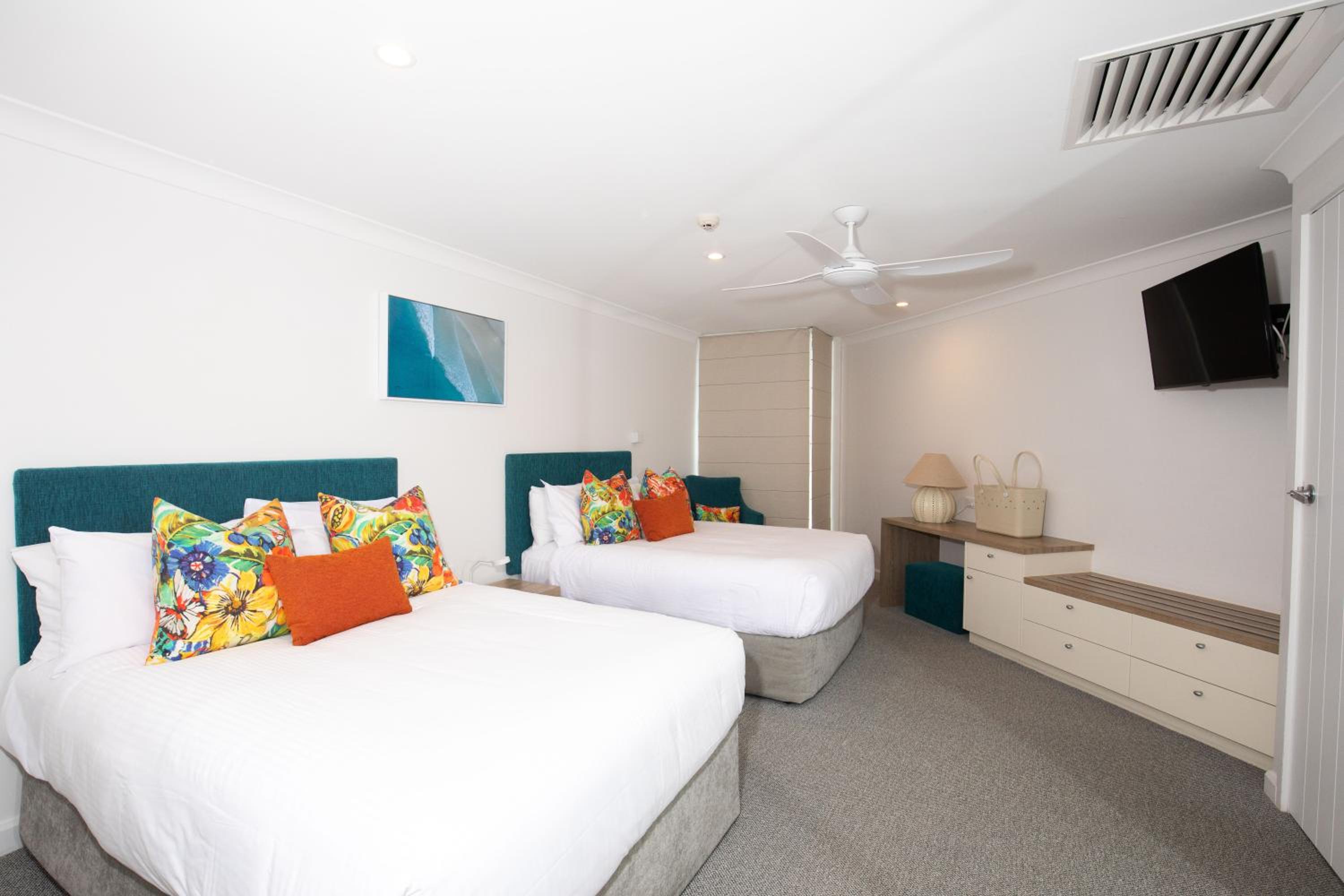 71 Hastings - Beachfront
