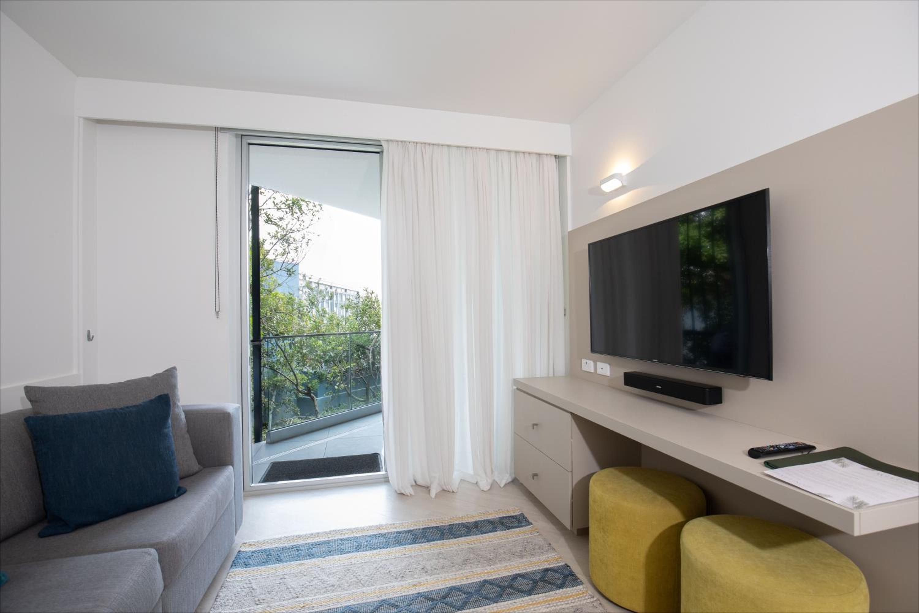 71 Hastings - Beachfront