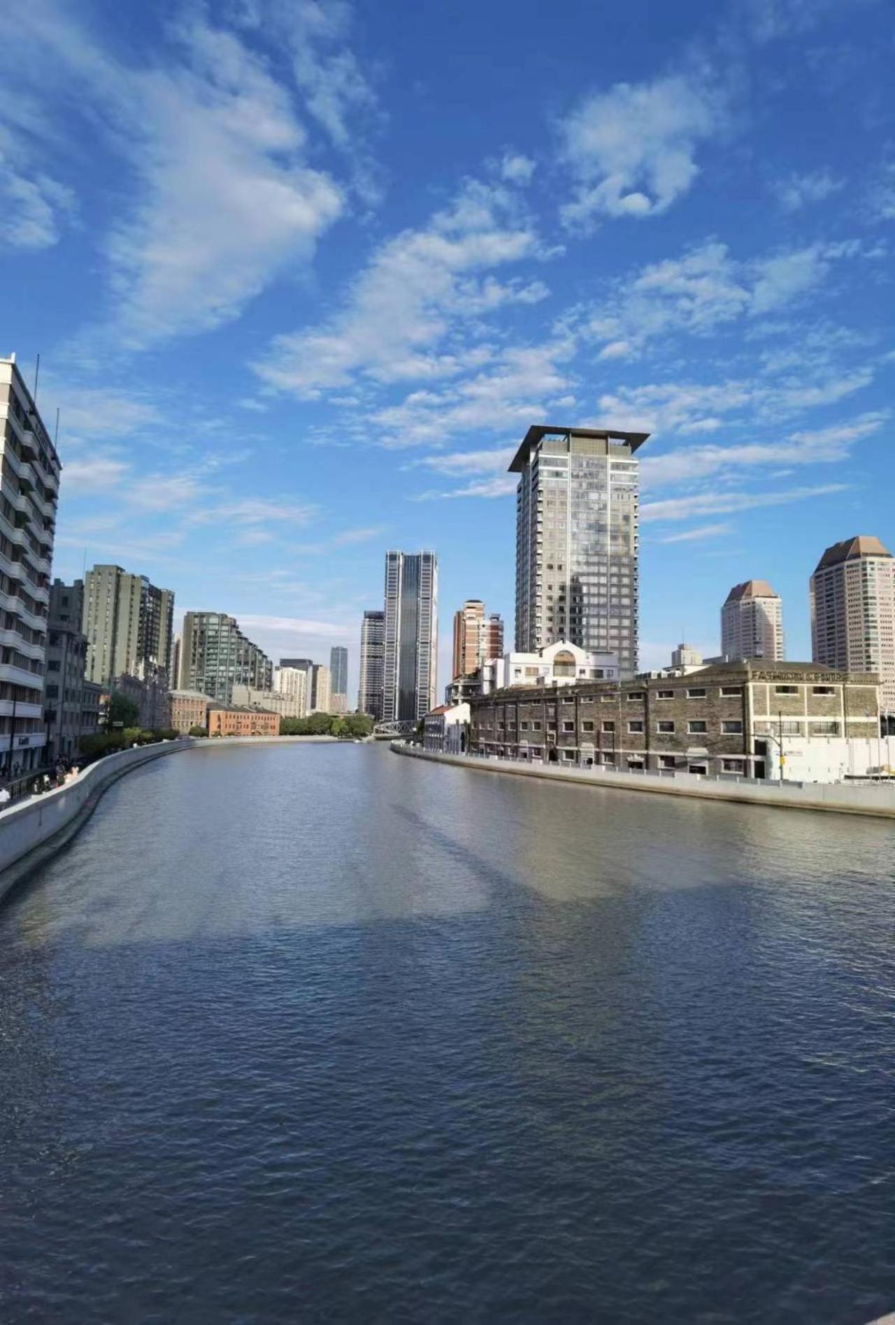 River House Near The Peoples Square And The Bund