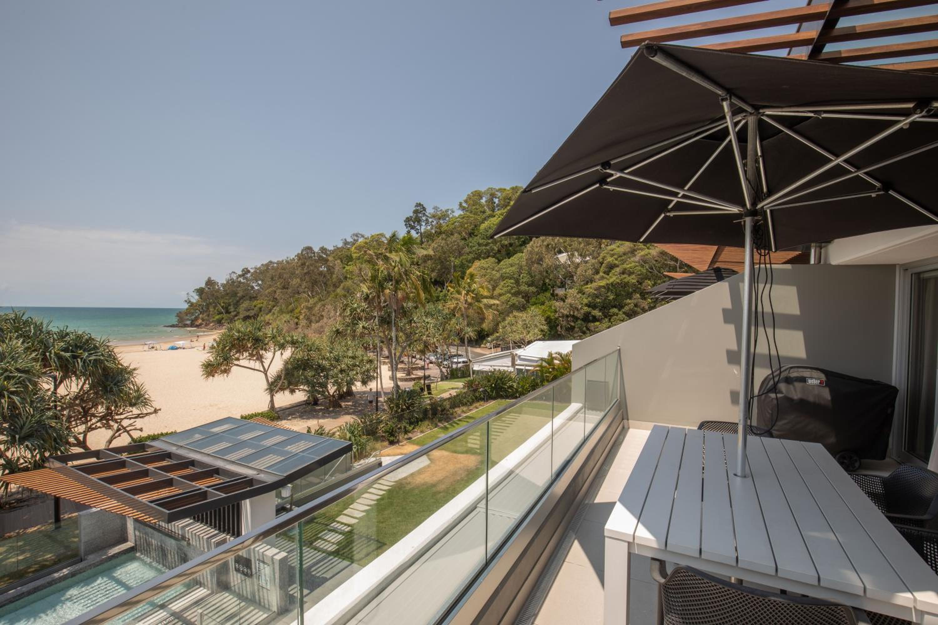 71 Hastings - Beachfront