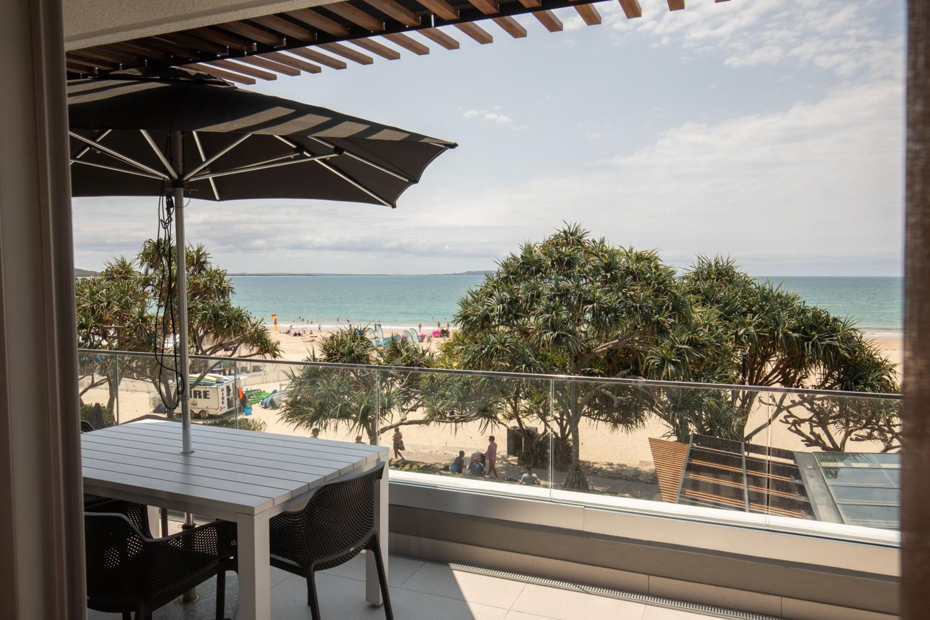 71 Hastings - Beachfront