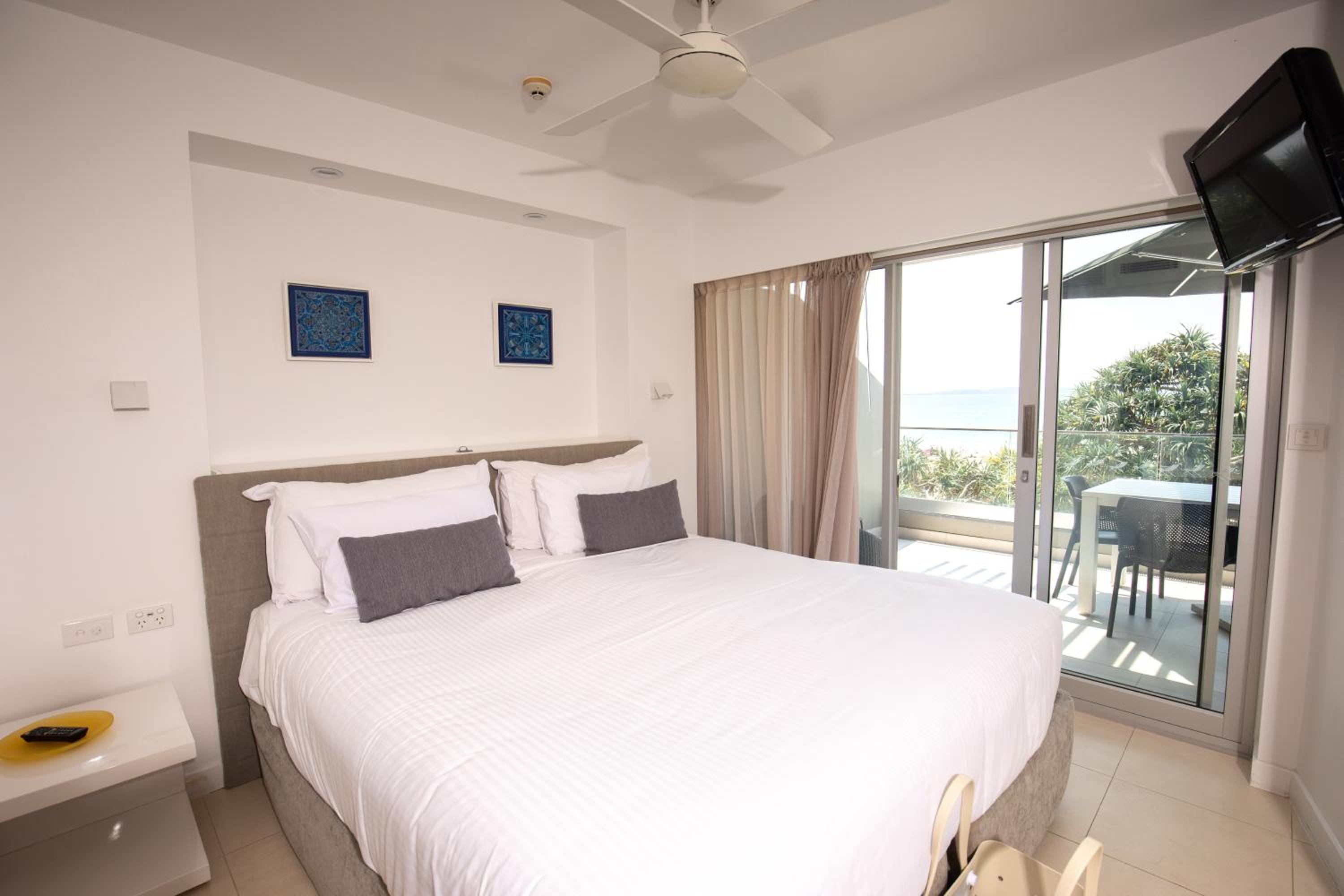 71 Hastings - Beachfront