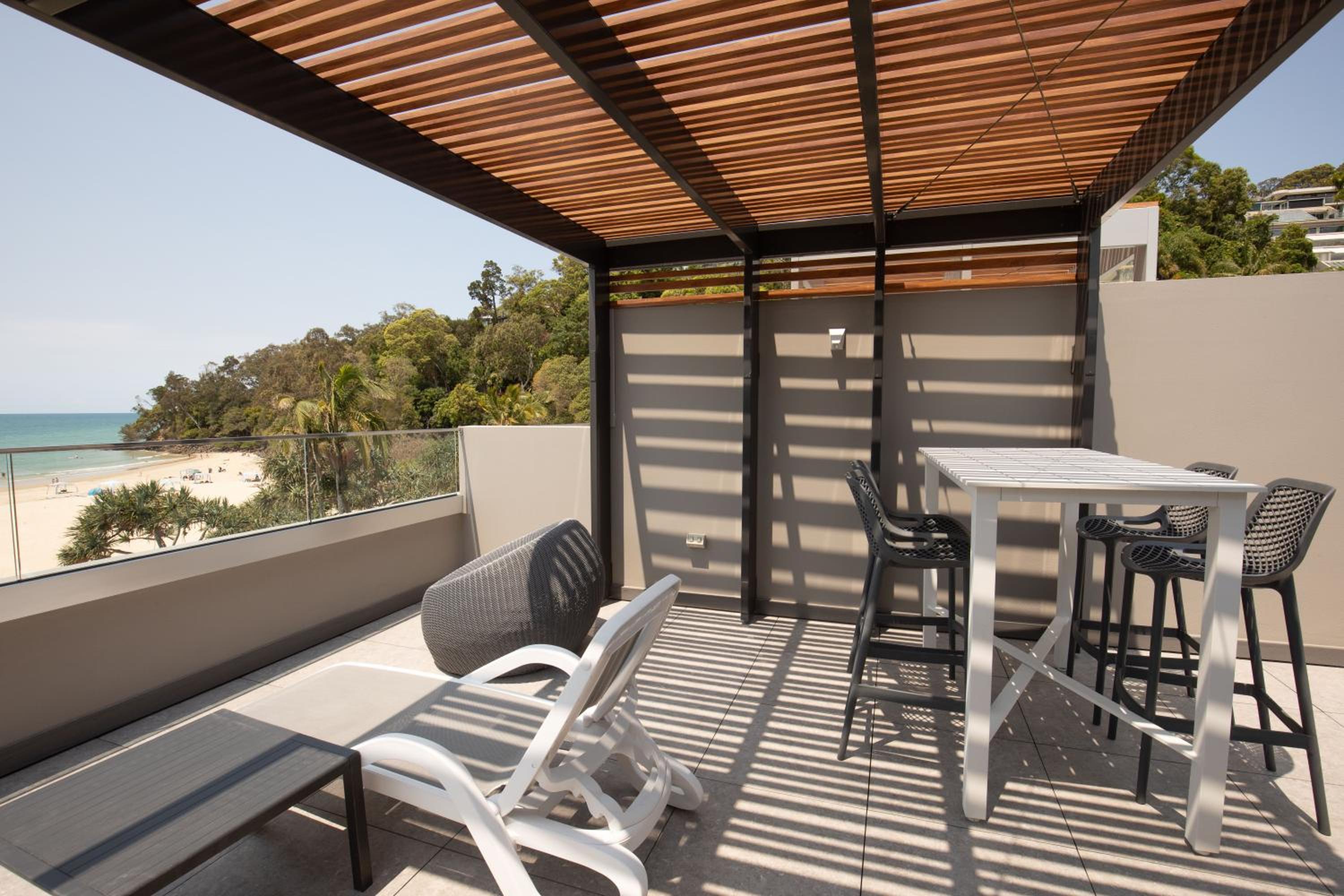 71 Hastings - Beachfront