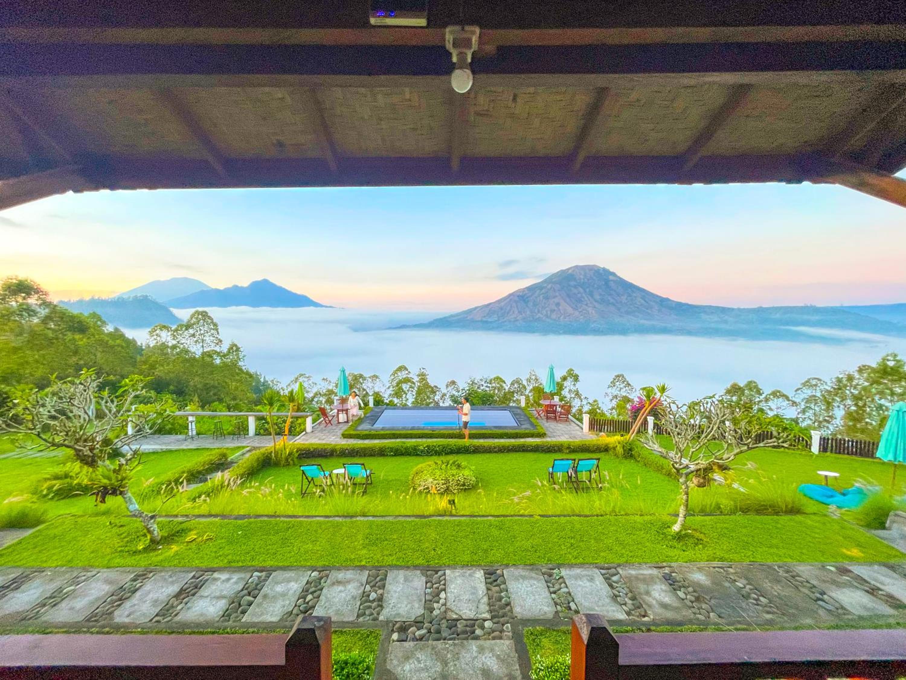 Pinggan caldera view 2