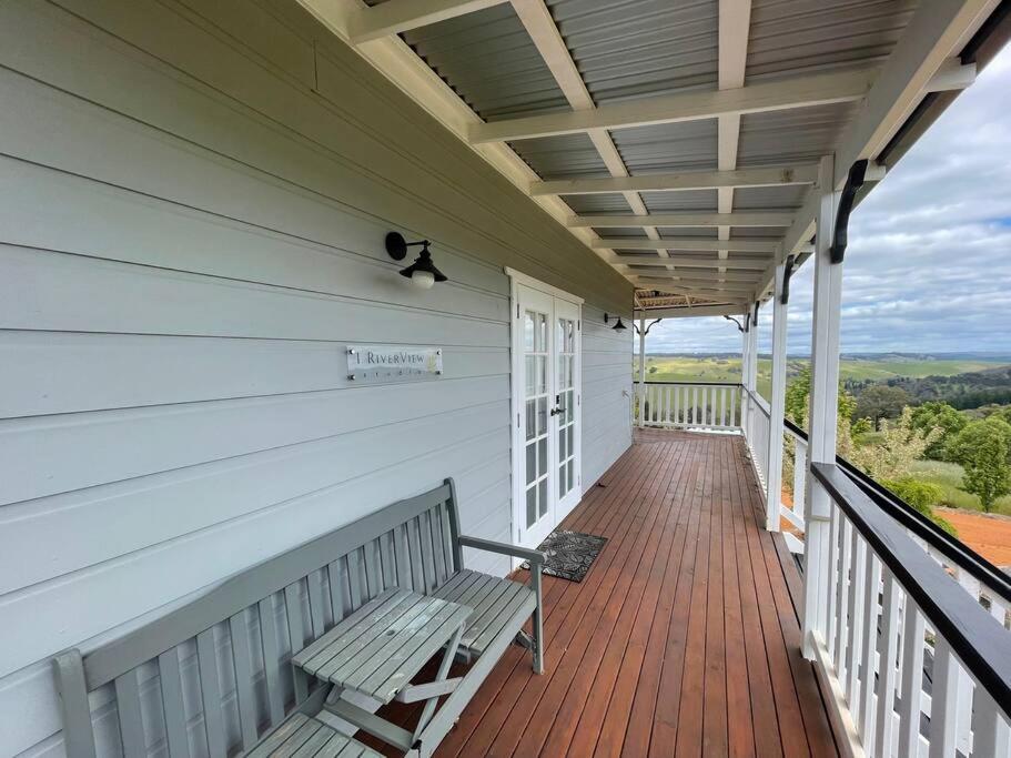Gorgeous Apartment - Pet Friendly, Stunning Views