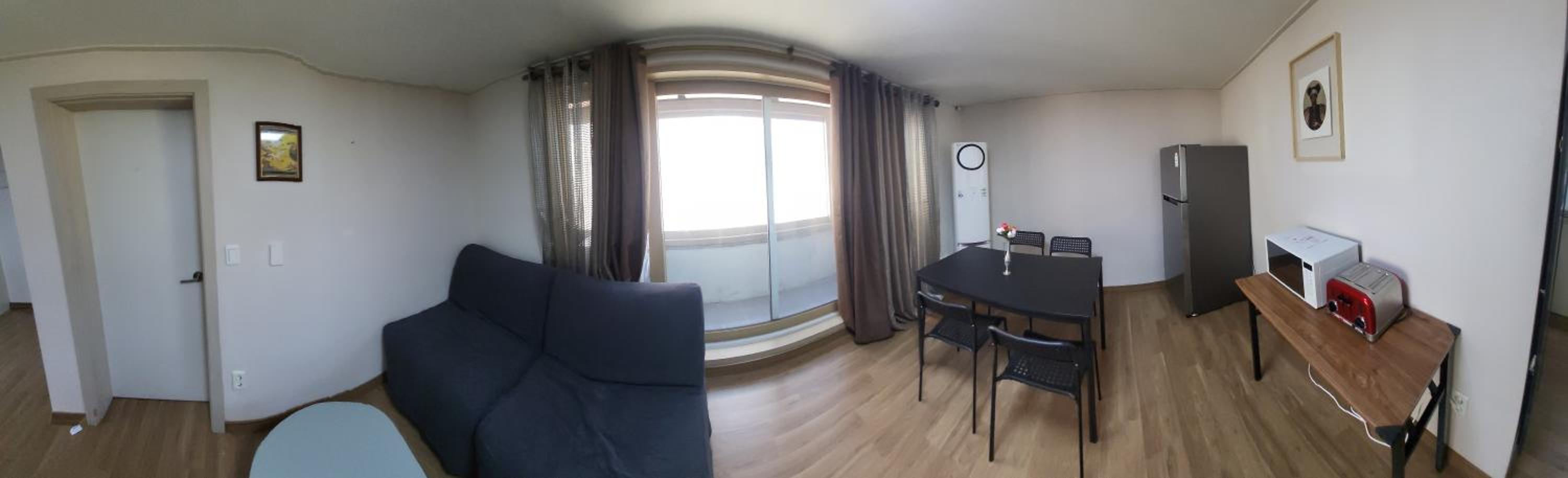 Red Guesthouse