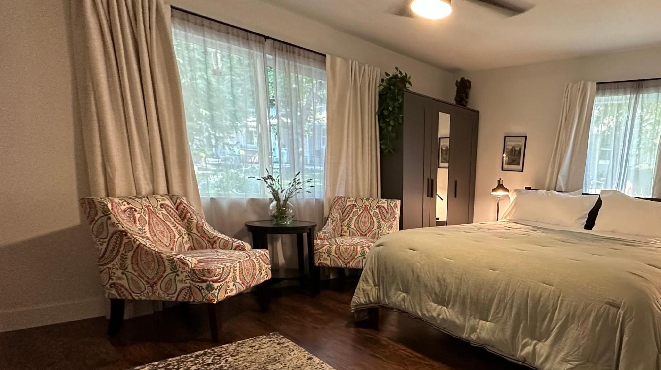 The Pines Inn and Cottages