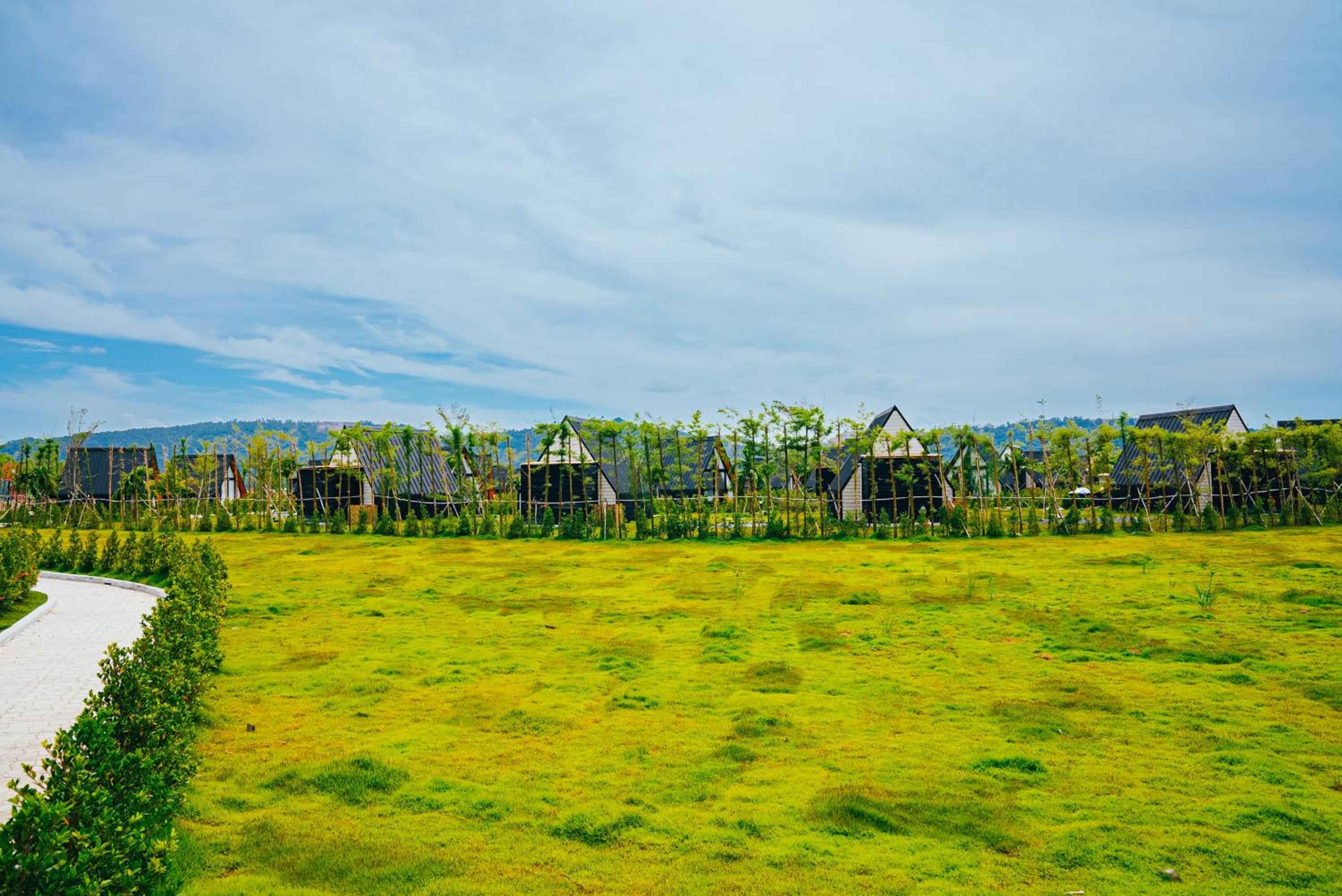 Summer Bay Beach Club & Cabins Sihanoukville by Preference