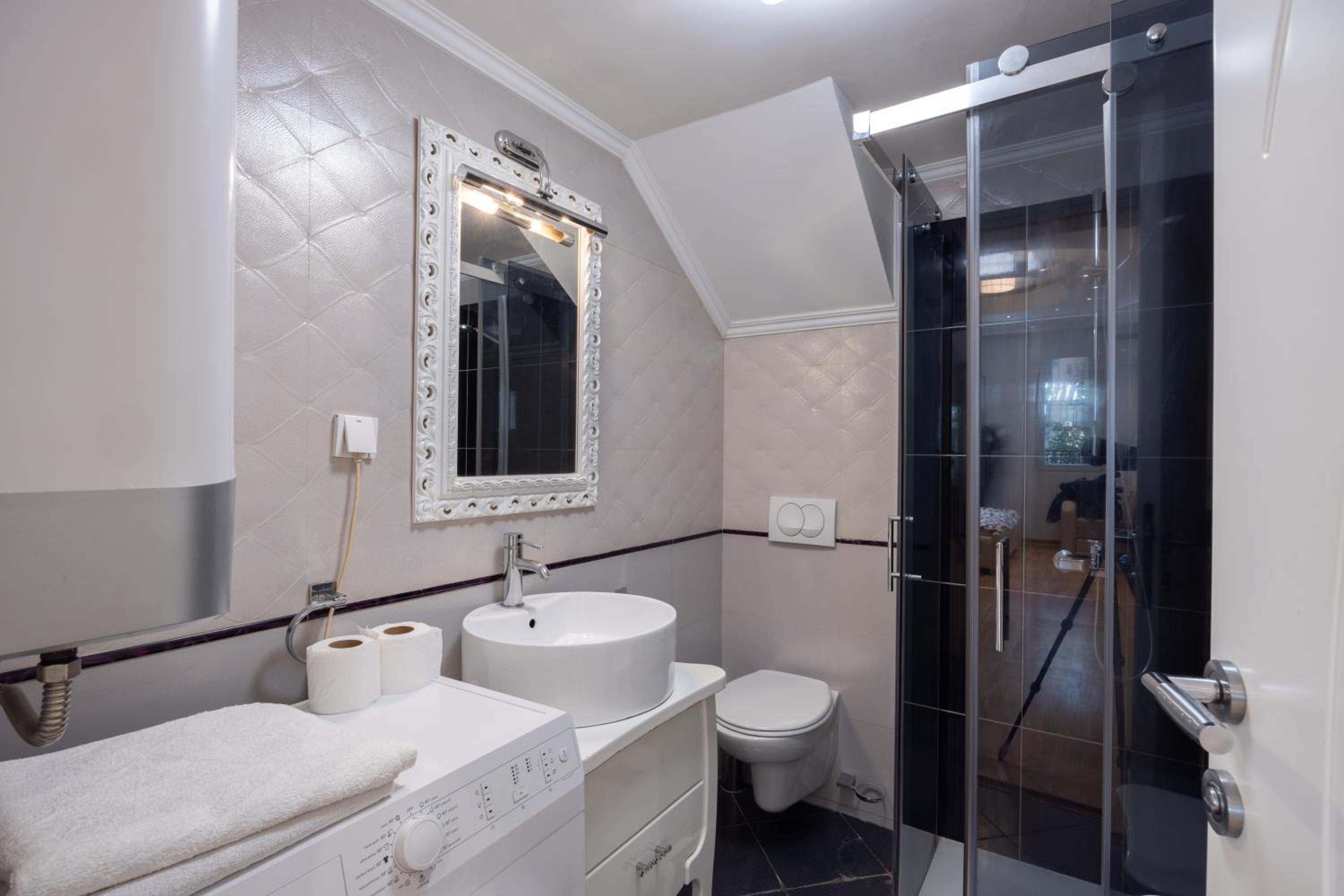Belgrade Center Apartment Lux III view 3