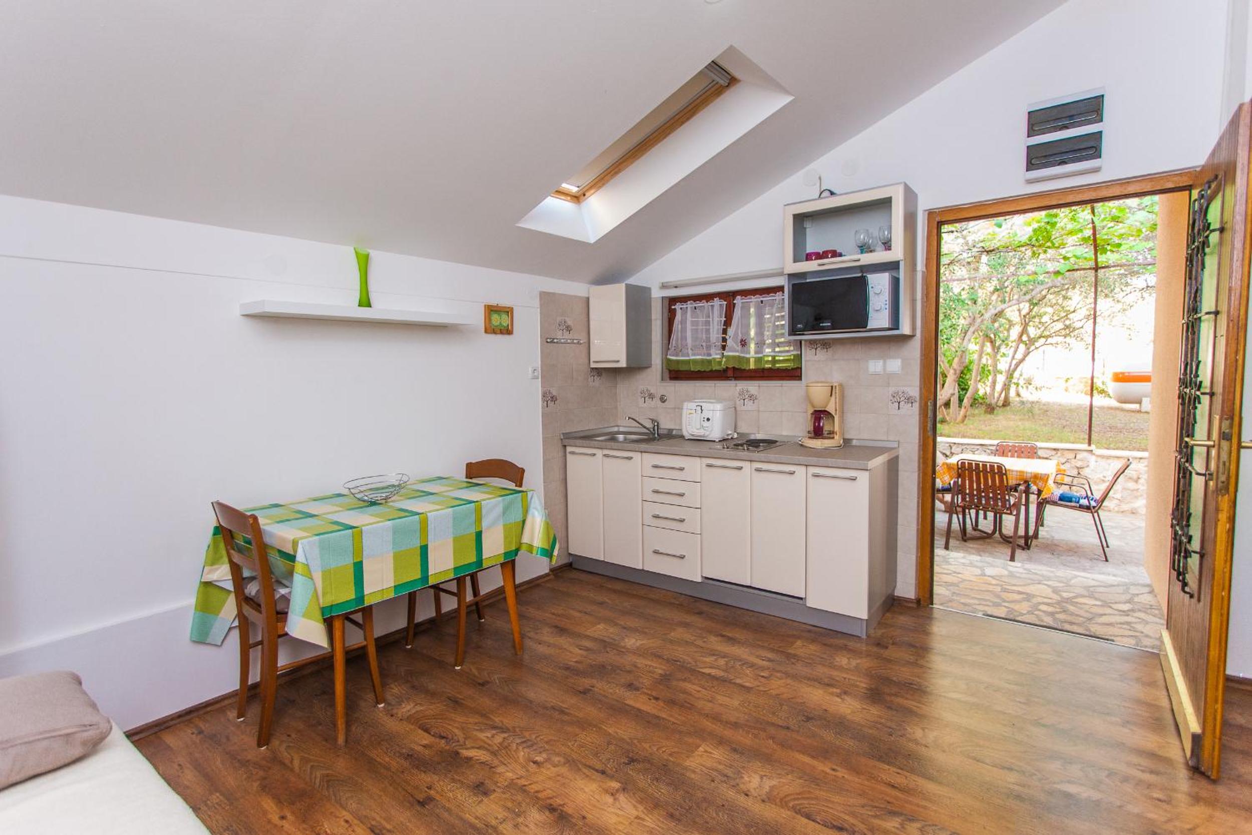 Photo 50