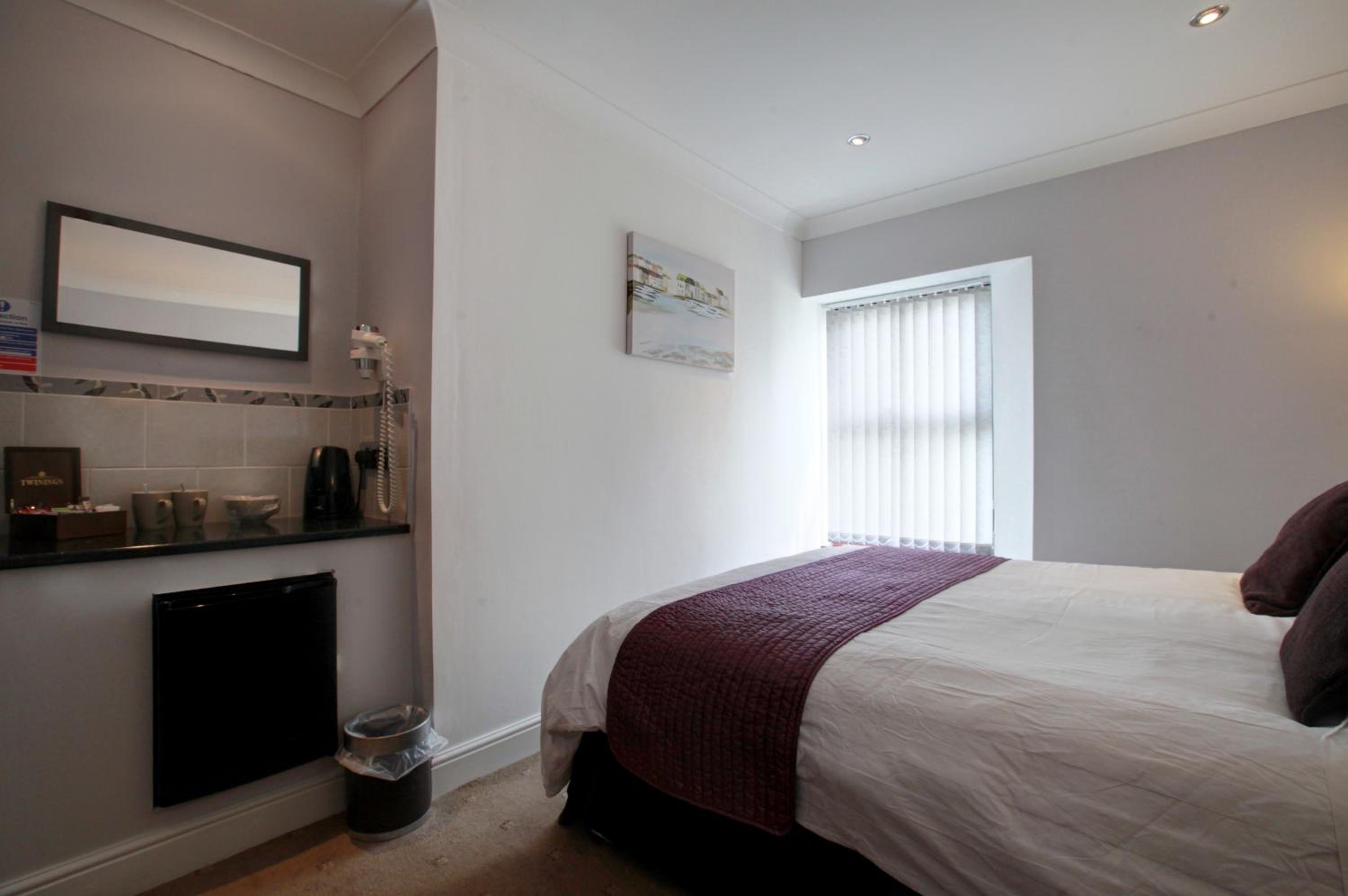 Farnham Hotel