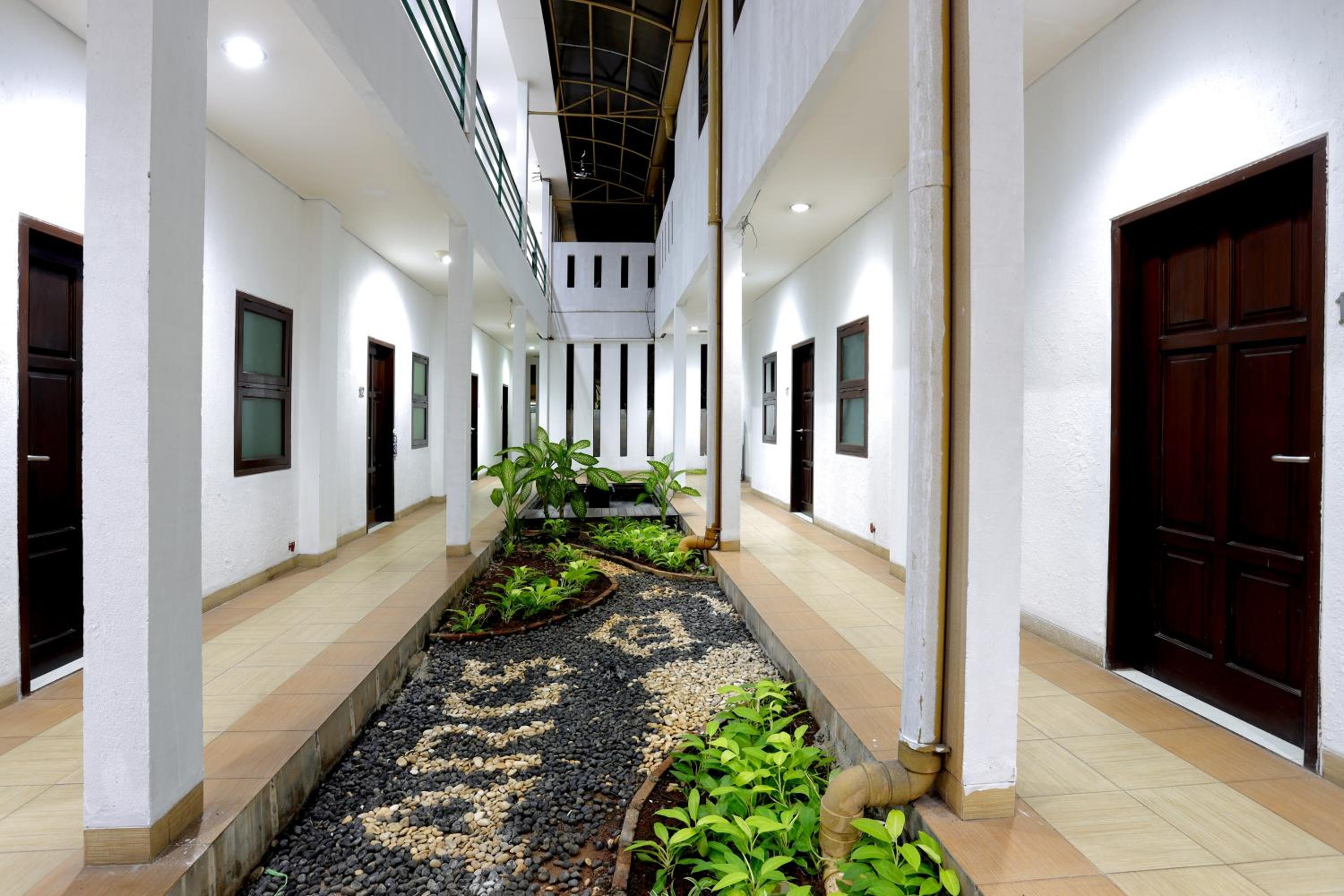 Jambuluwuk Heritage Menteng Suites