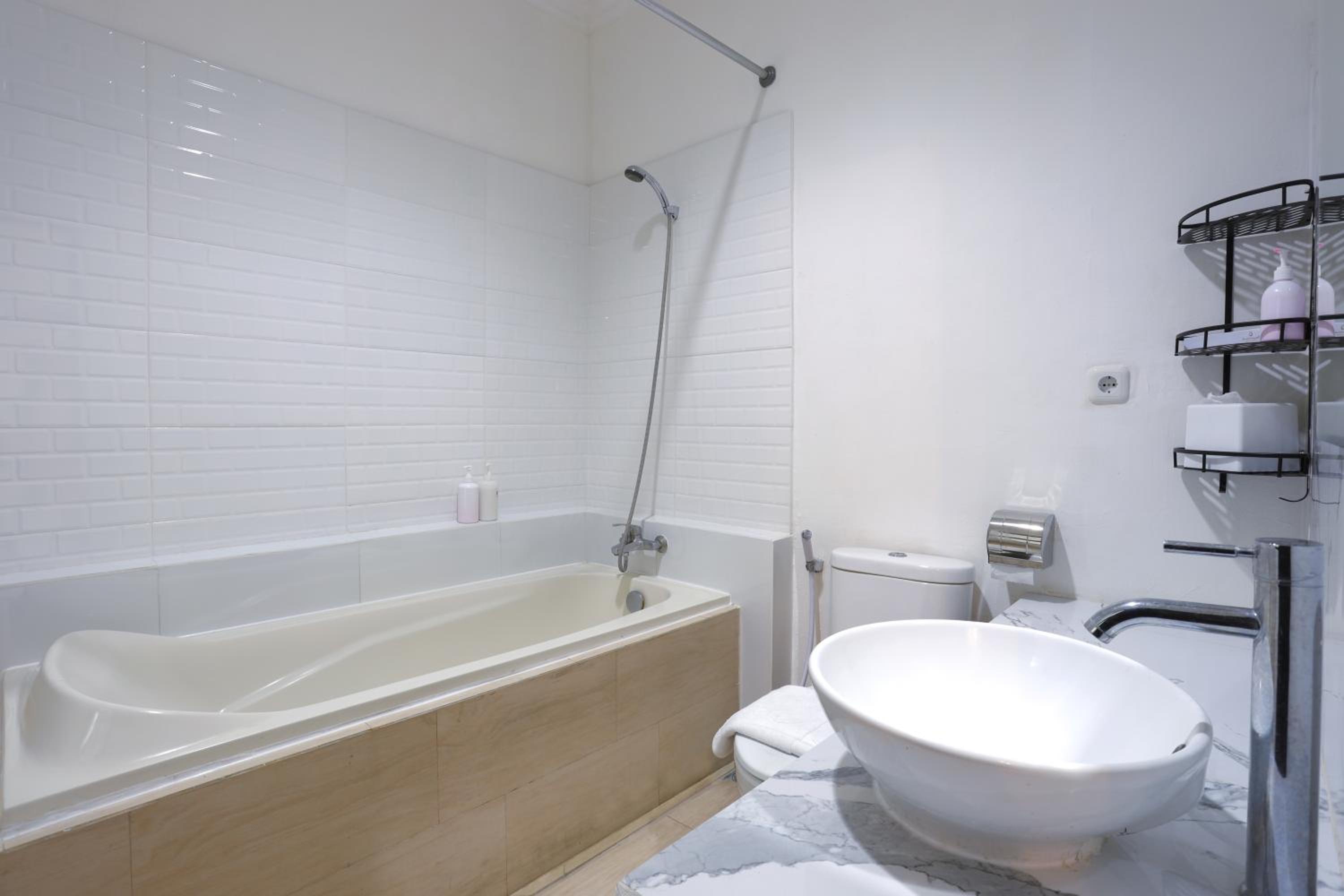 Jambuluwuk Heritage Menteng Suites