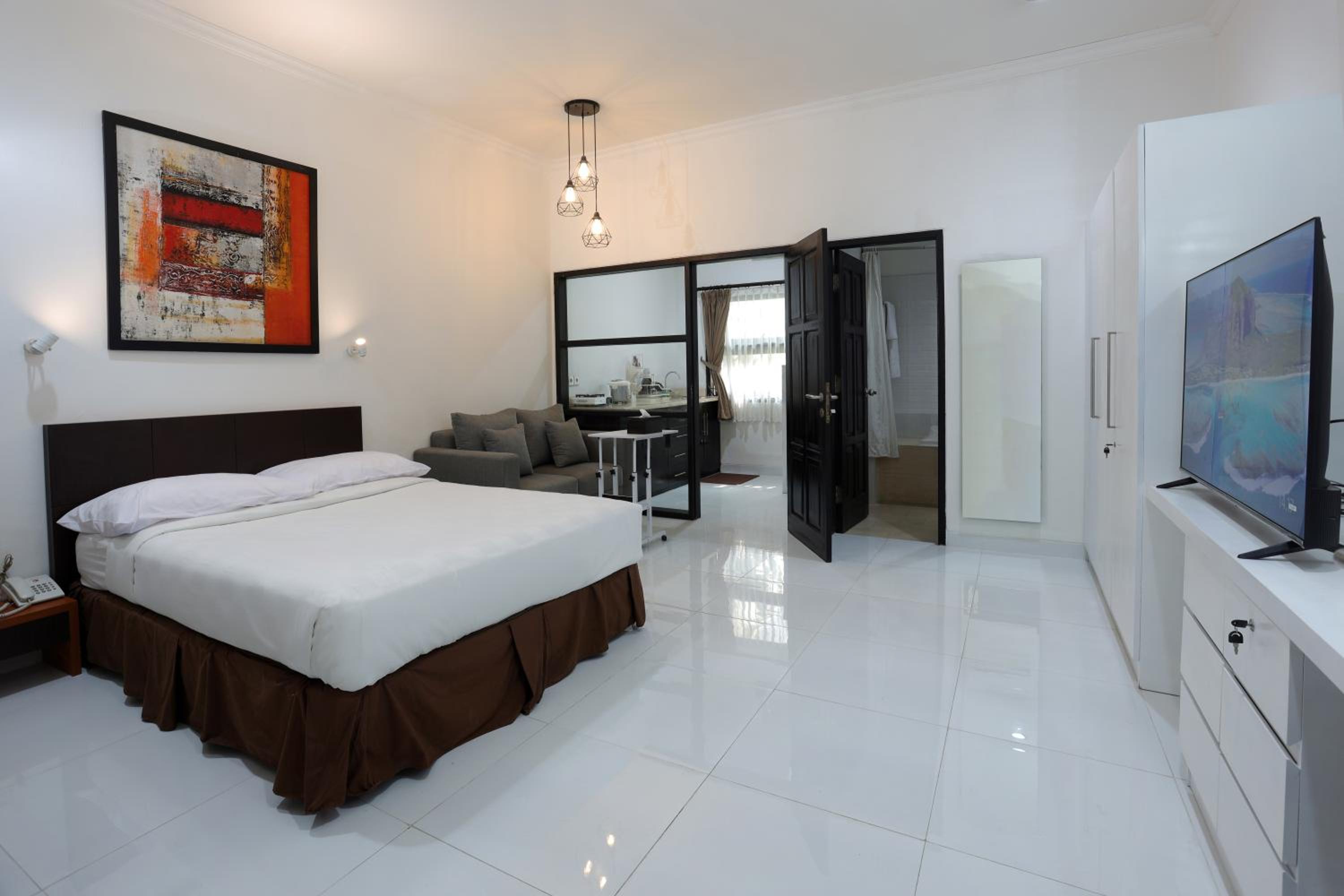 Jambuluwuk Heritage Menteng Suites