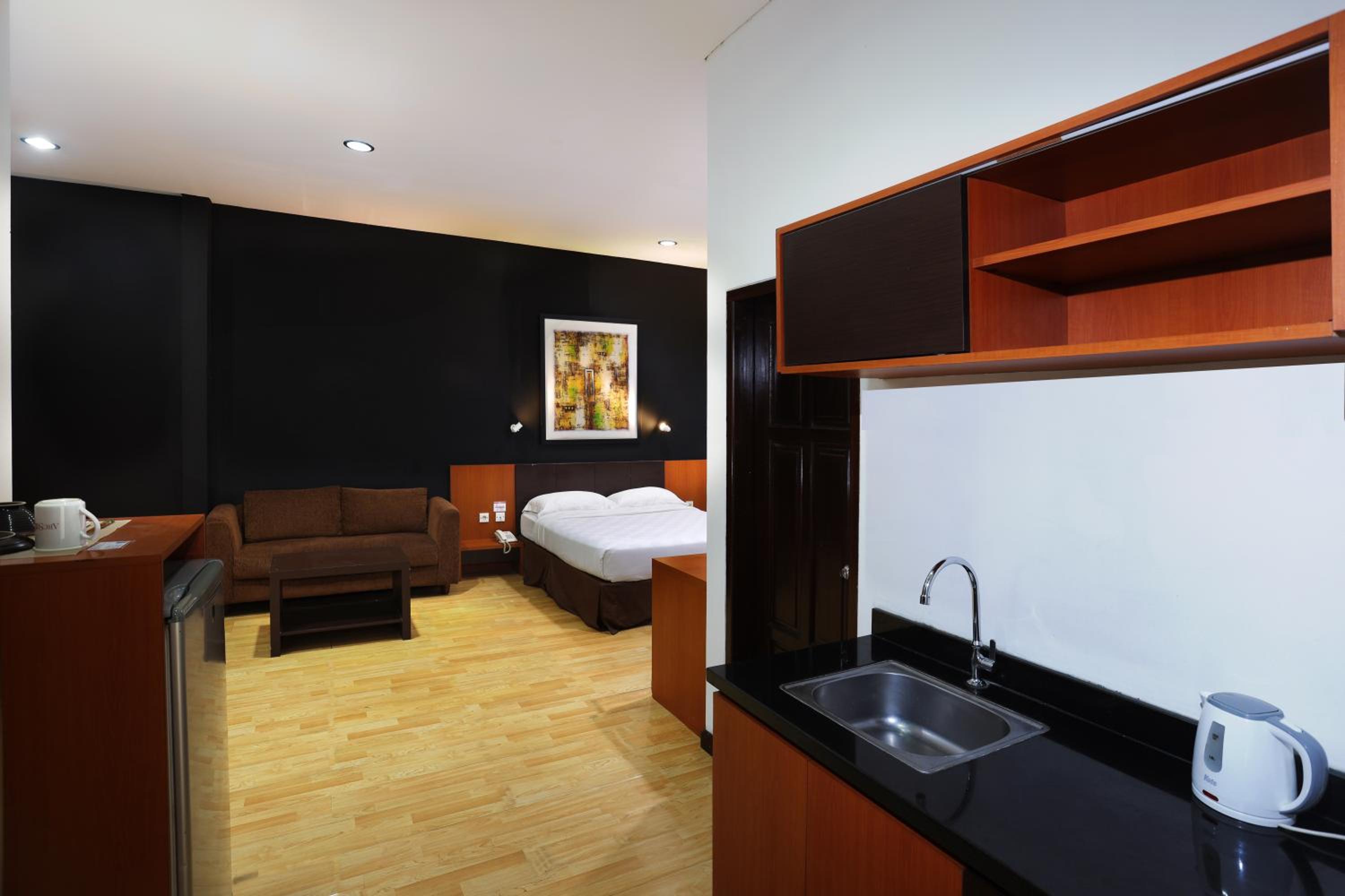 Jambuluwuk Heritage Menteng Suites