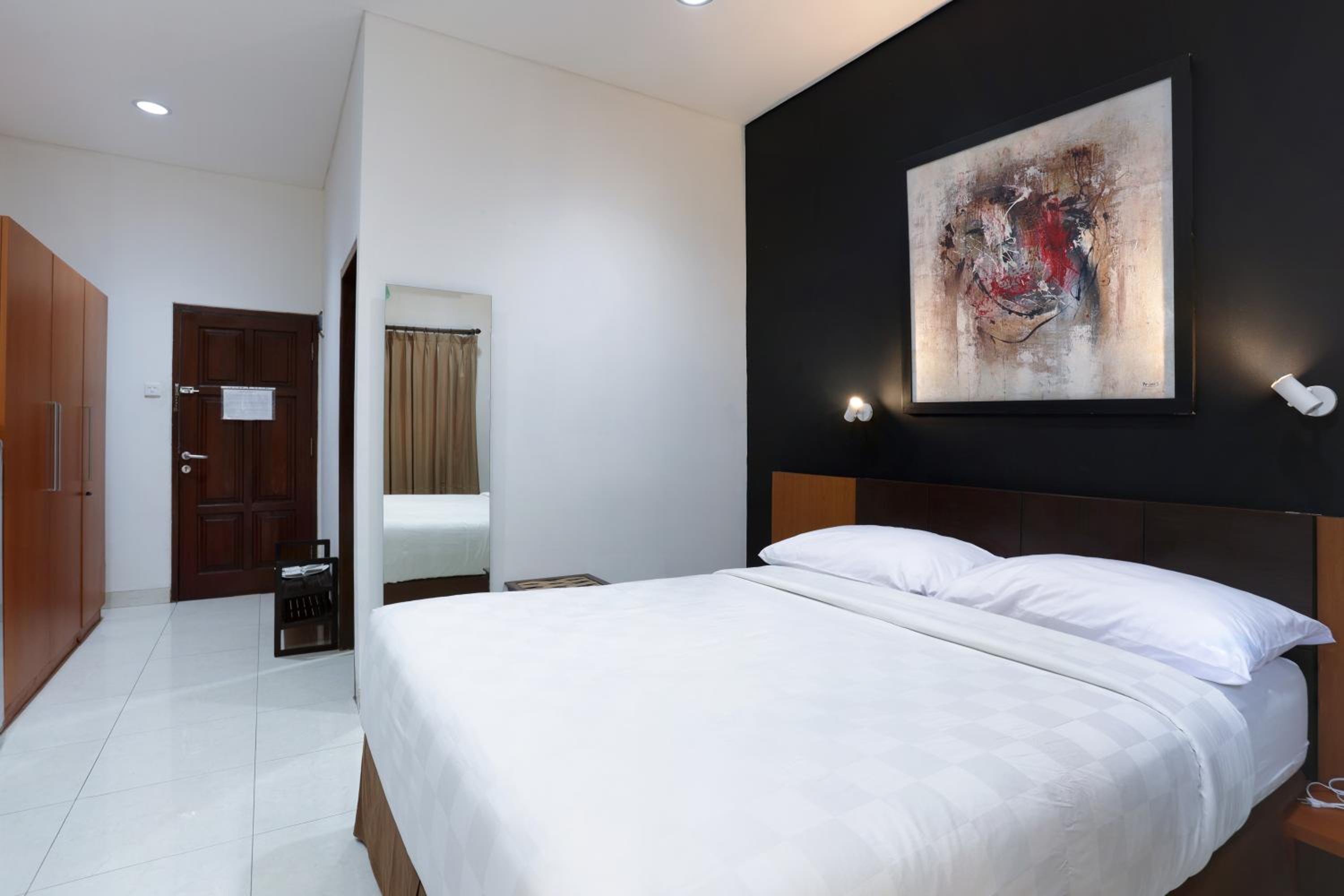 Jambuluwuk Heritage Menteng Suites