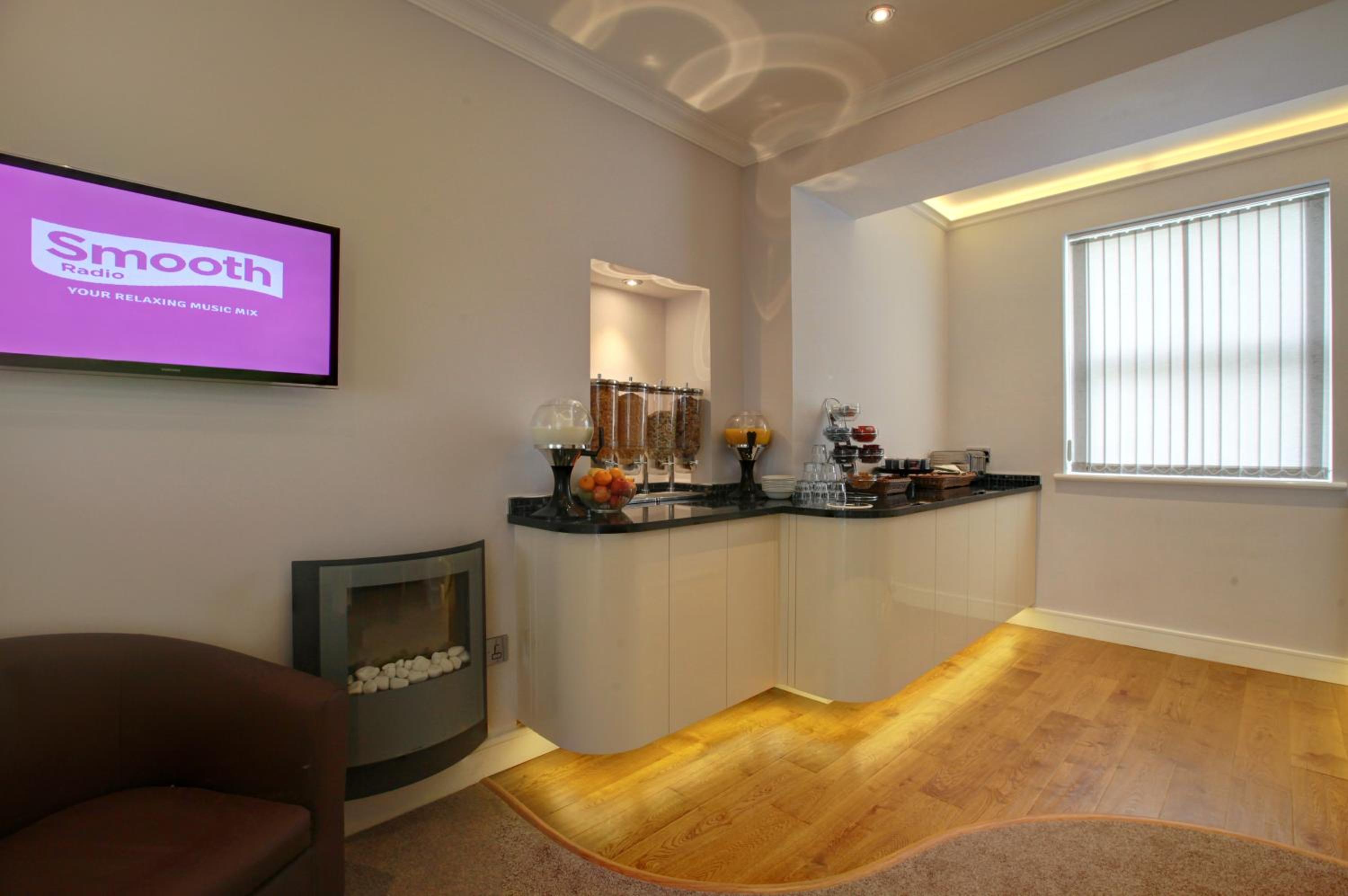 Farnham Hotel
