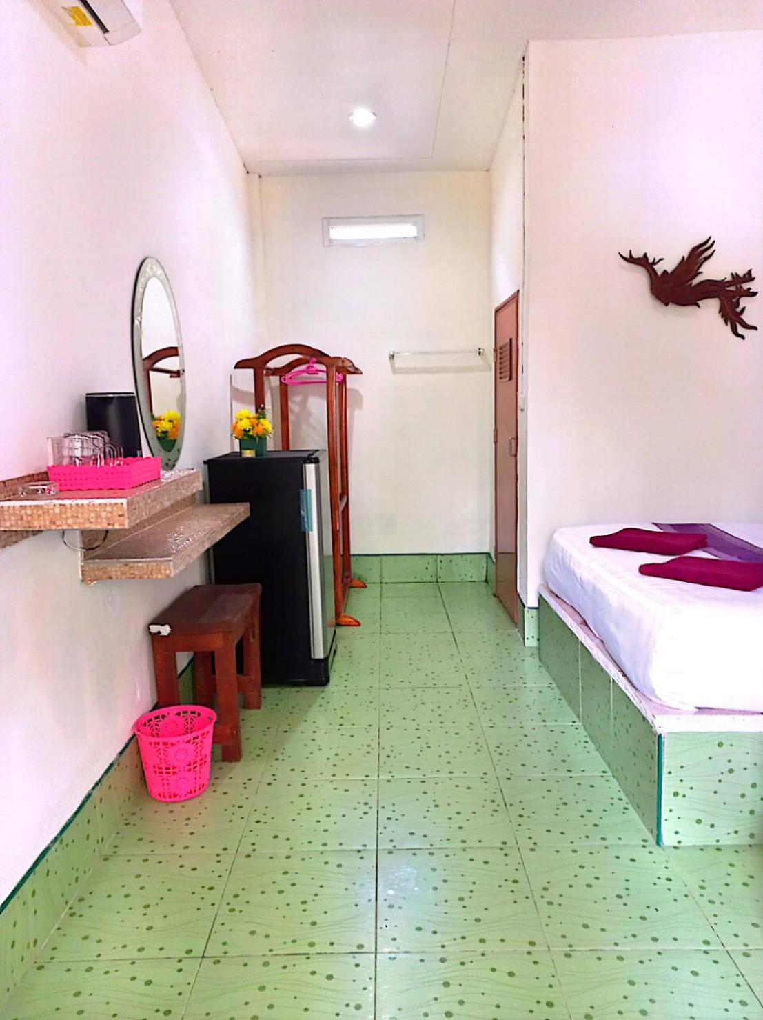 Lanta Maikeaw Bungalow