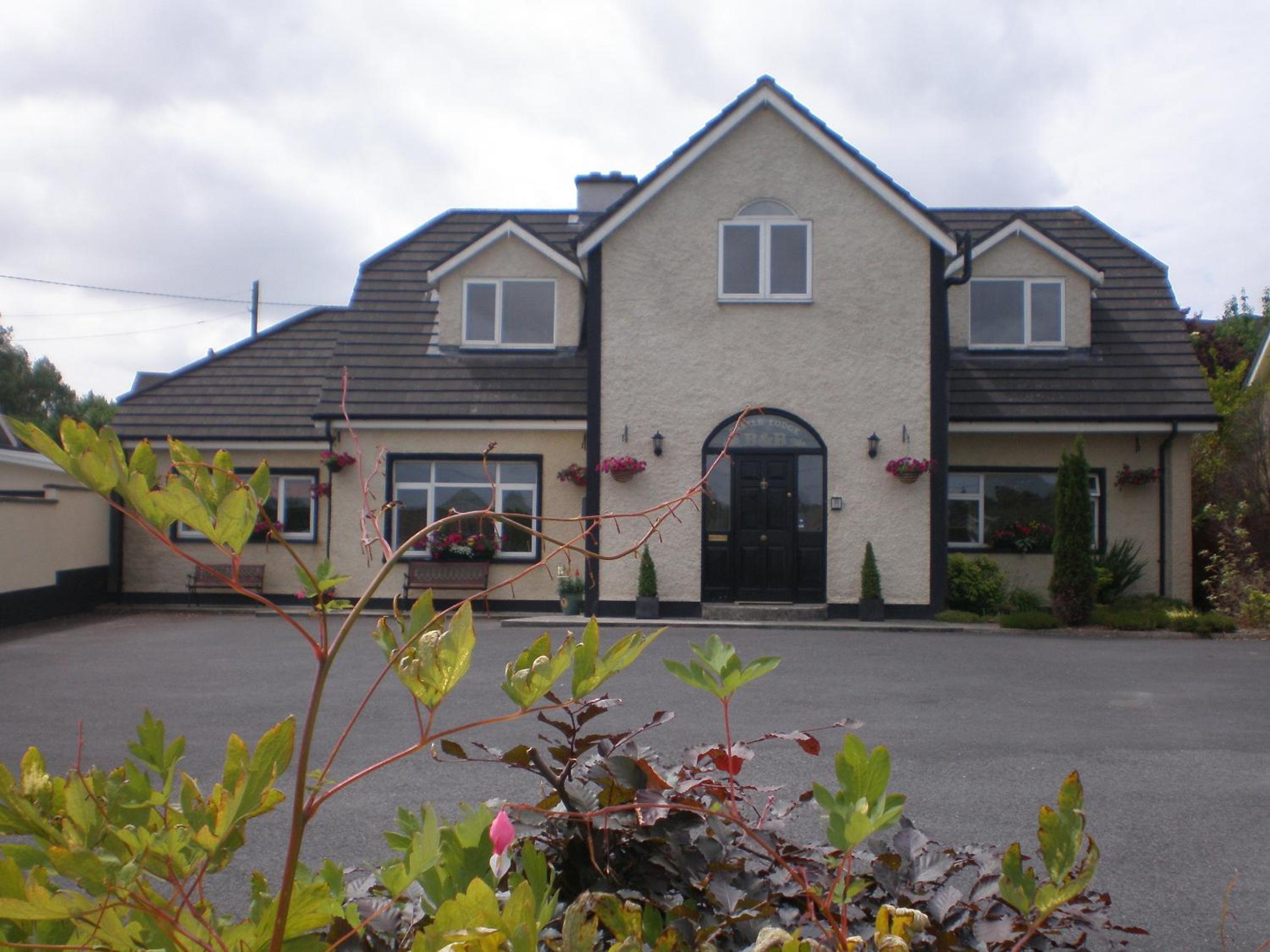 Kilkenny Vacations - Castle Lodge Kilkenny - Property Image 1